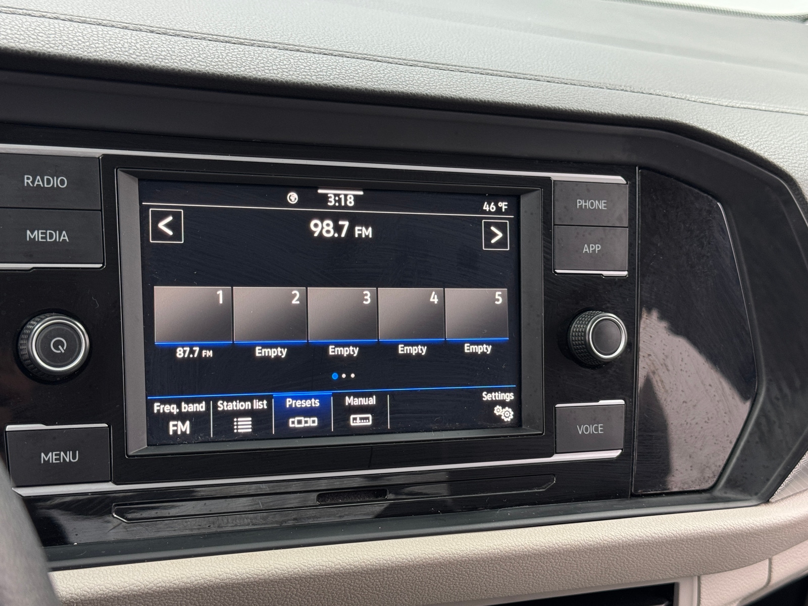 Thumbnail: 2021 Volkswagen Jetta - 4