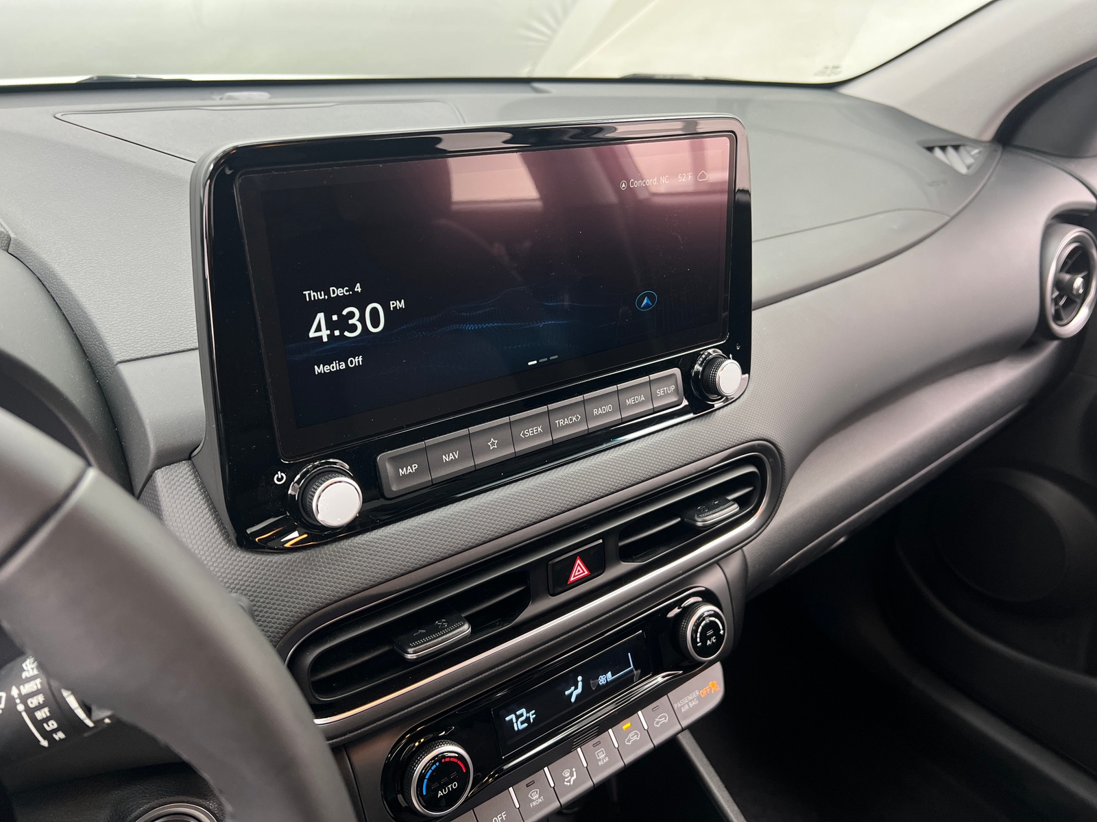 Thumbnail: 2023 Hyundai Kona - 4