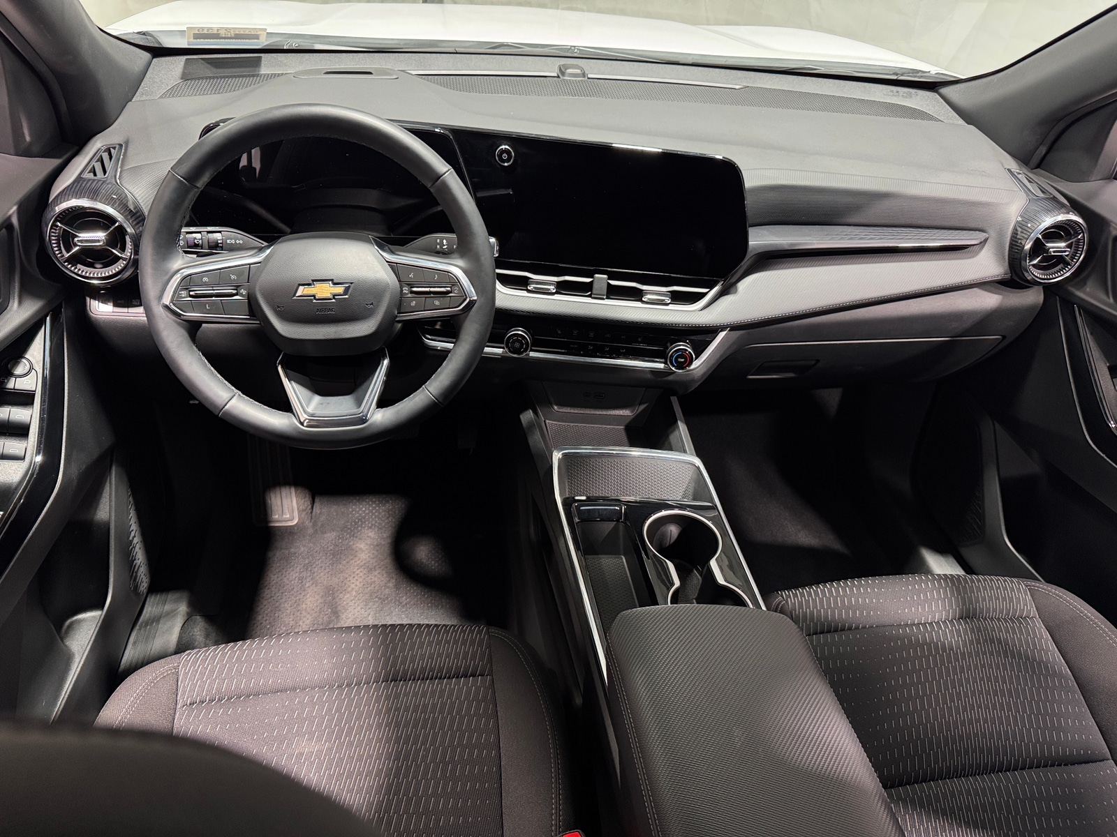 Thumbnail: 2025 Chevrolet Equinox - 3