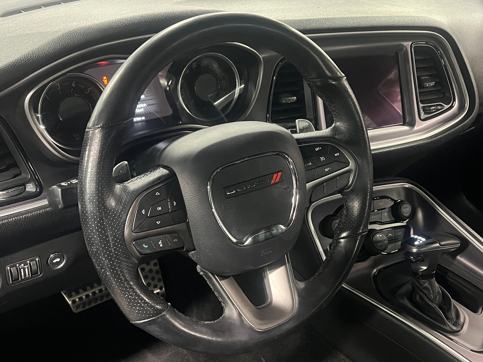 Thumbnail: 2019 Dodge Challenger - 3