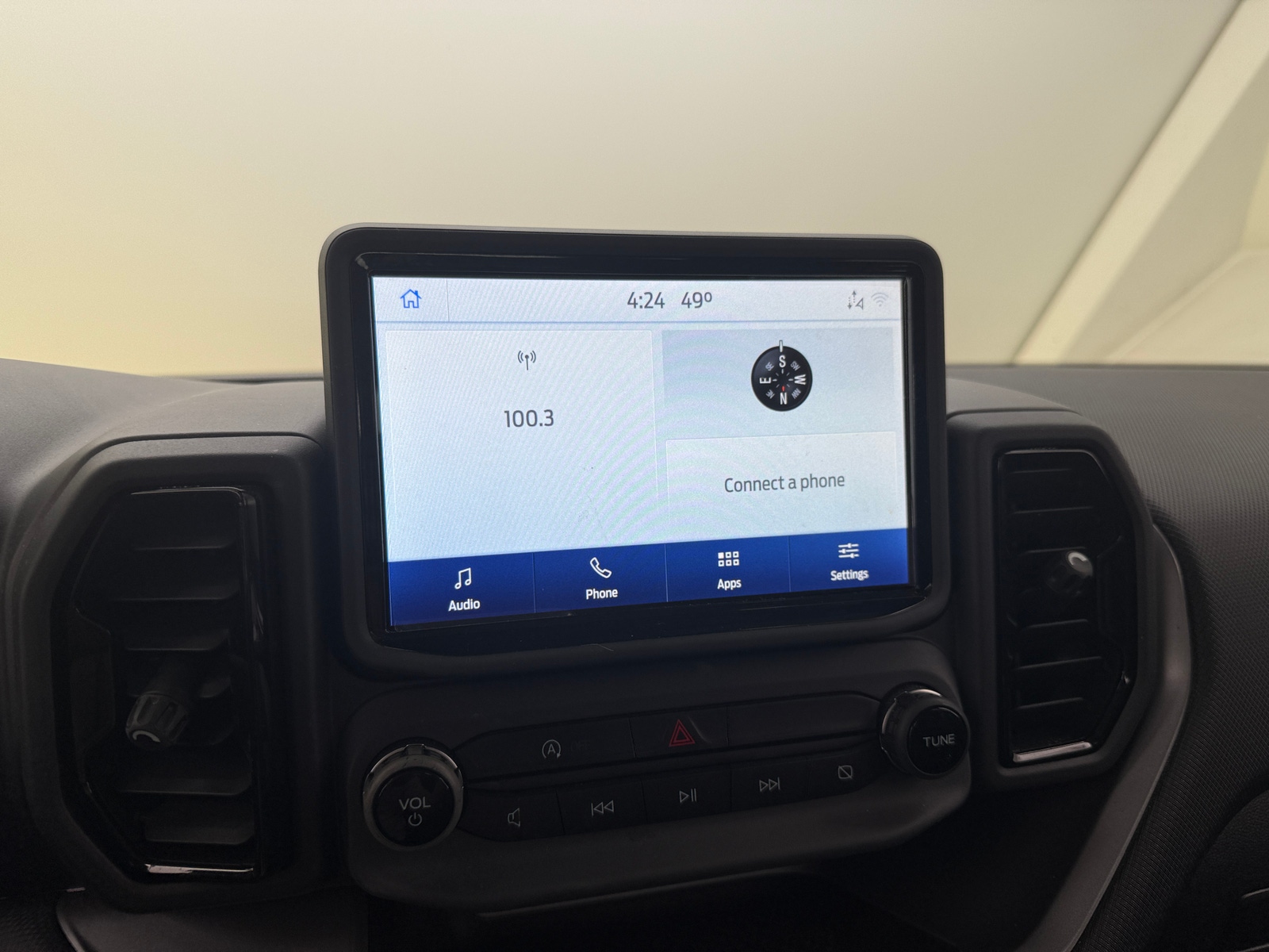 Thumbnail: 2022 Ford Bronco Sport - 4