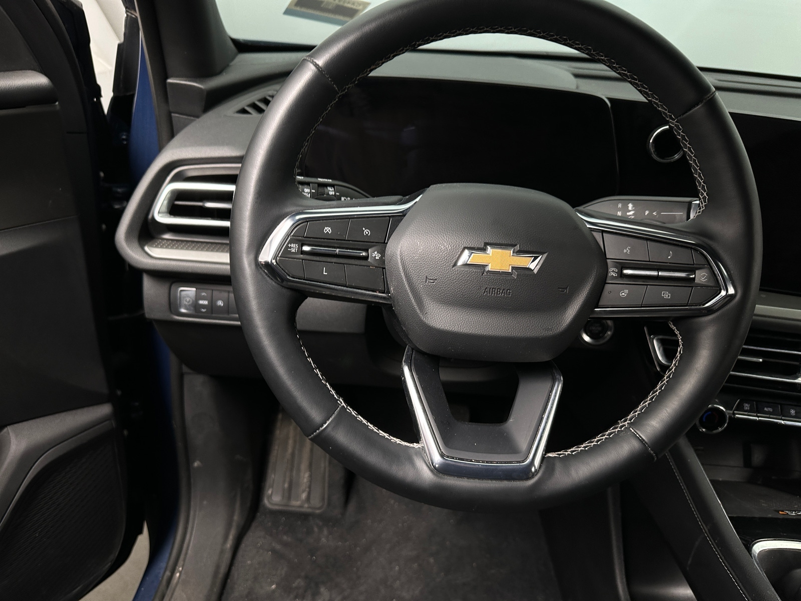 Thumbnail: 2024 Chevrolet Traverse - 5