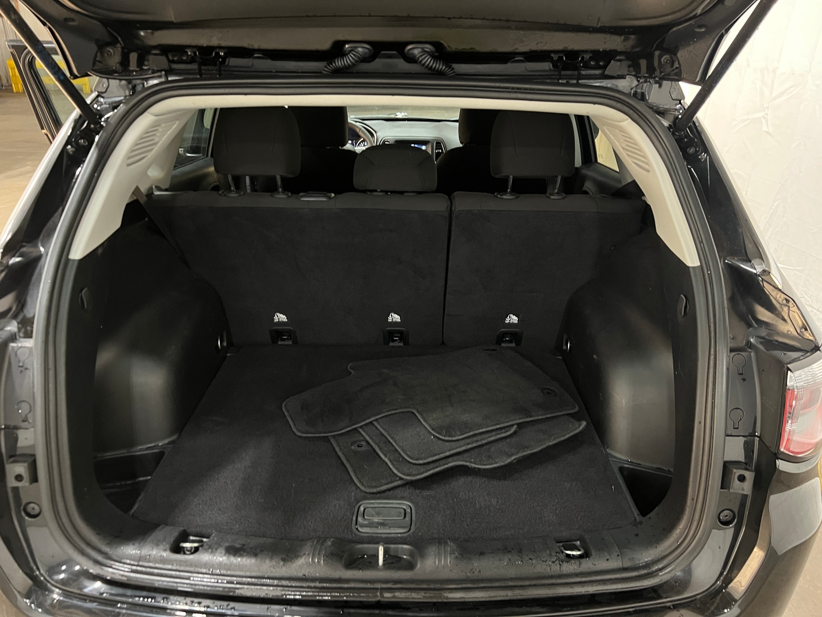 Thumbnail: 2020 Jeep Compass - 7