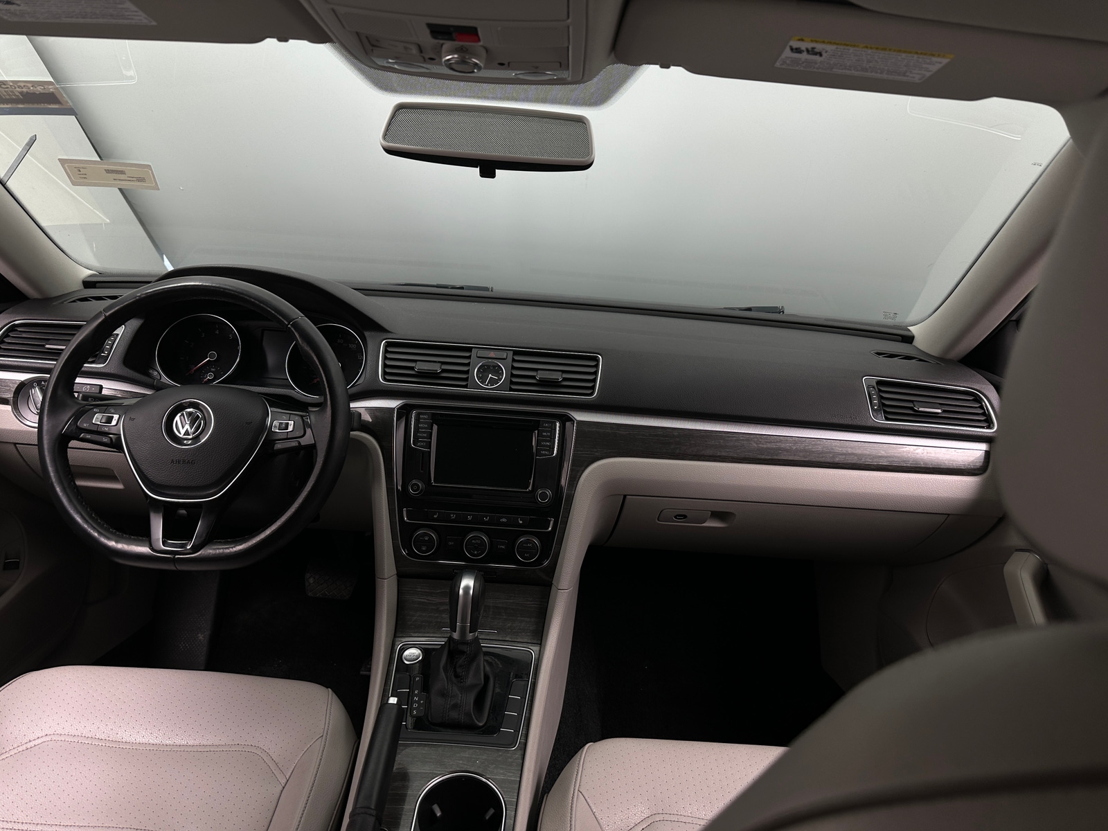 Thumbnail: 2017 Volkswagen Passat - 2