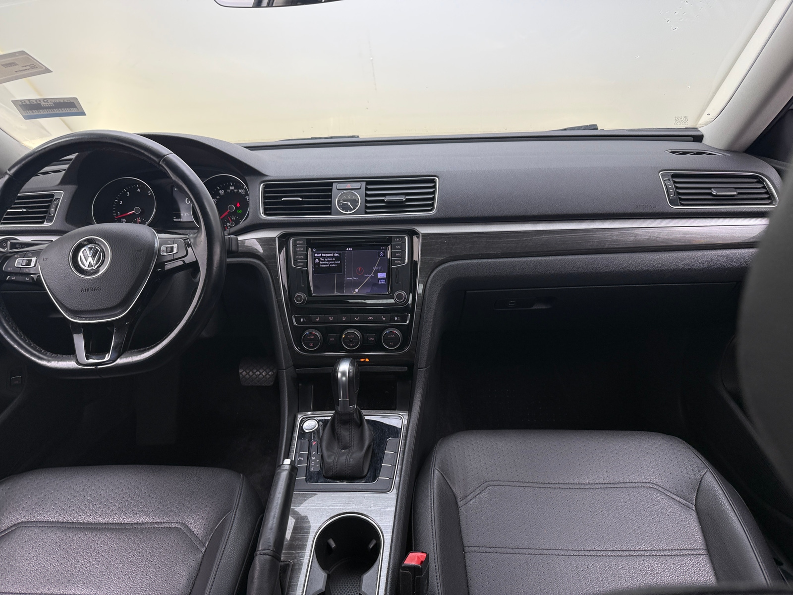 Thumbnail: 2017 Volkswagen Passat - 2