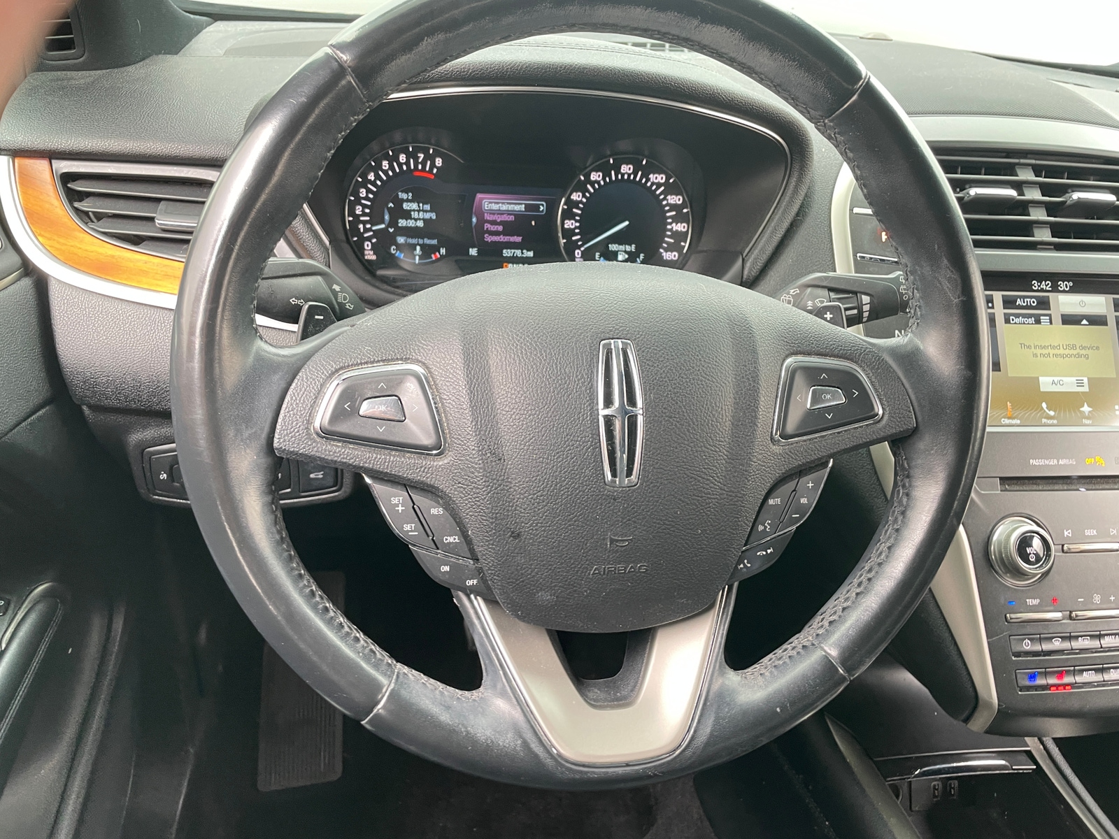 Thumbnail: 2017 Lincoln MKC - 4