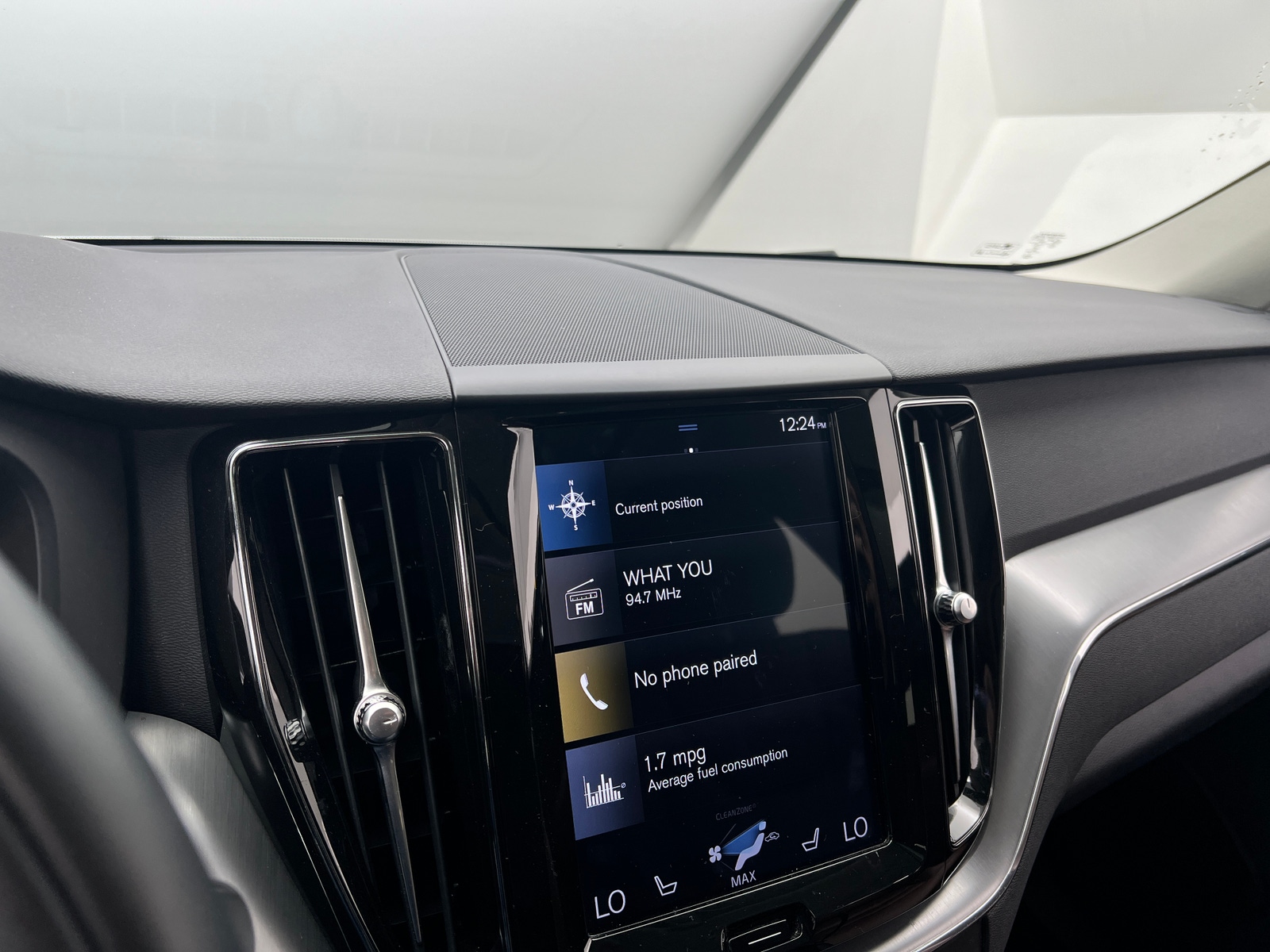 Thumbnail: 2018 Volvo XC60 - 3