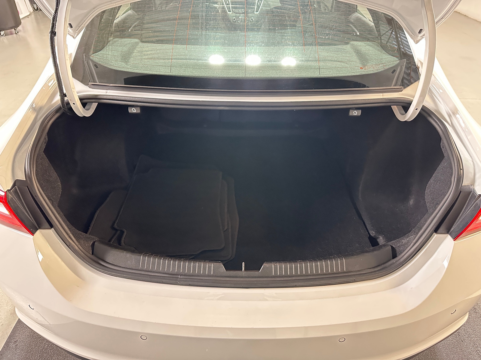 Thumbnail: 2024 Chevrolet Malibu - 7