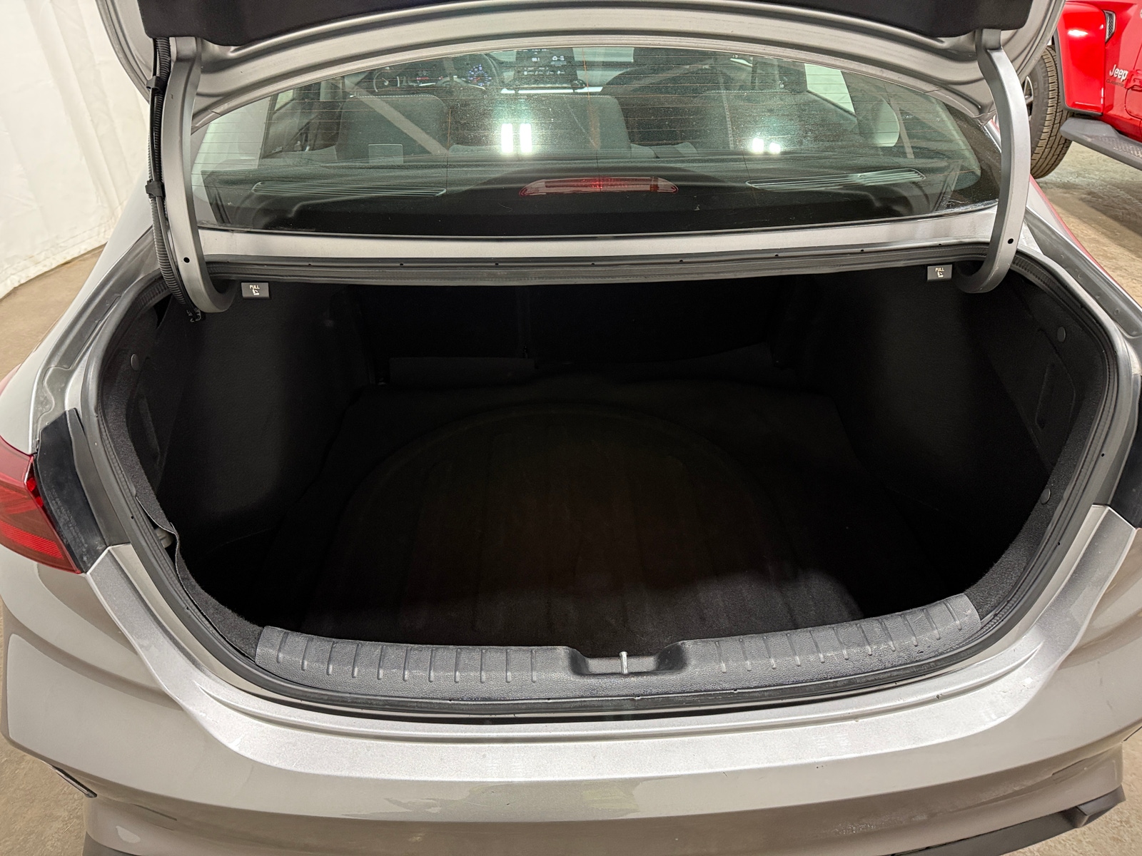 Thumbnail: 2024 Kia Forte - 7