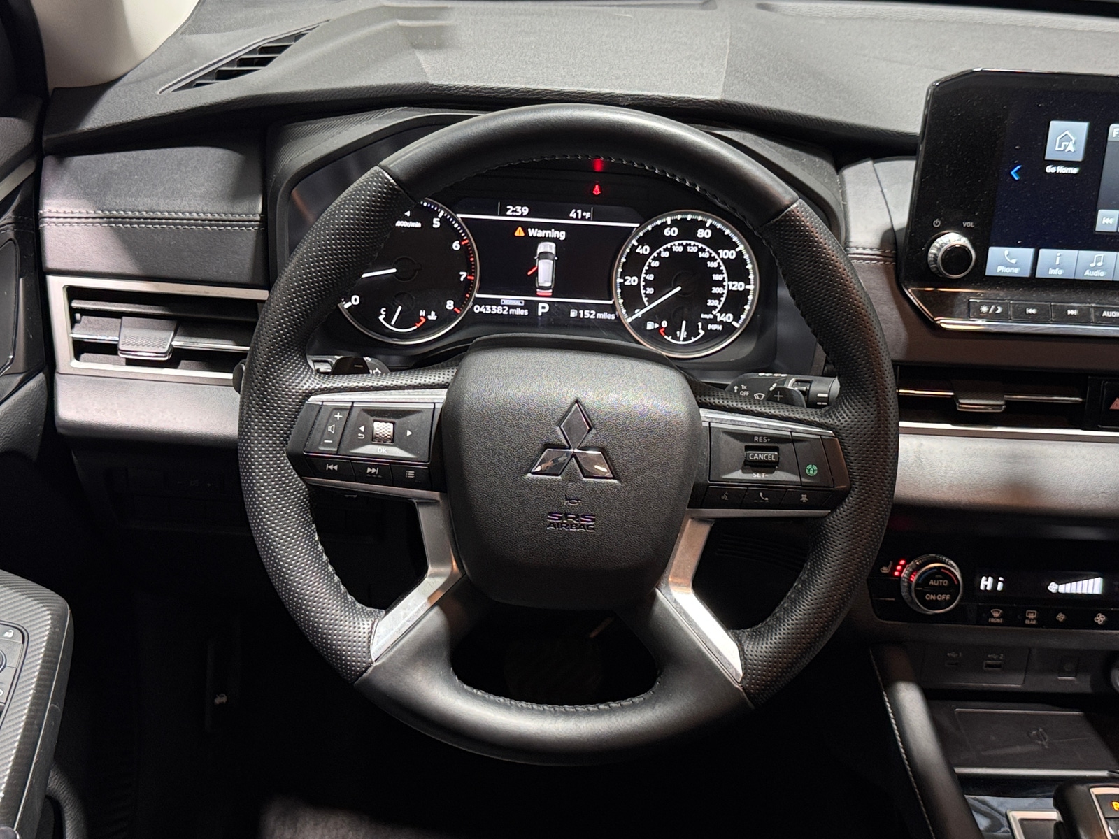 Thumbnail: 2024 Mitsubishi Outlander - 5