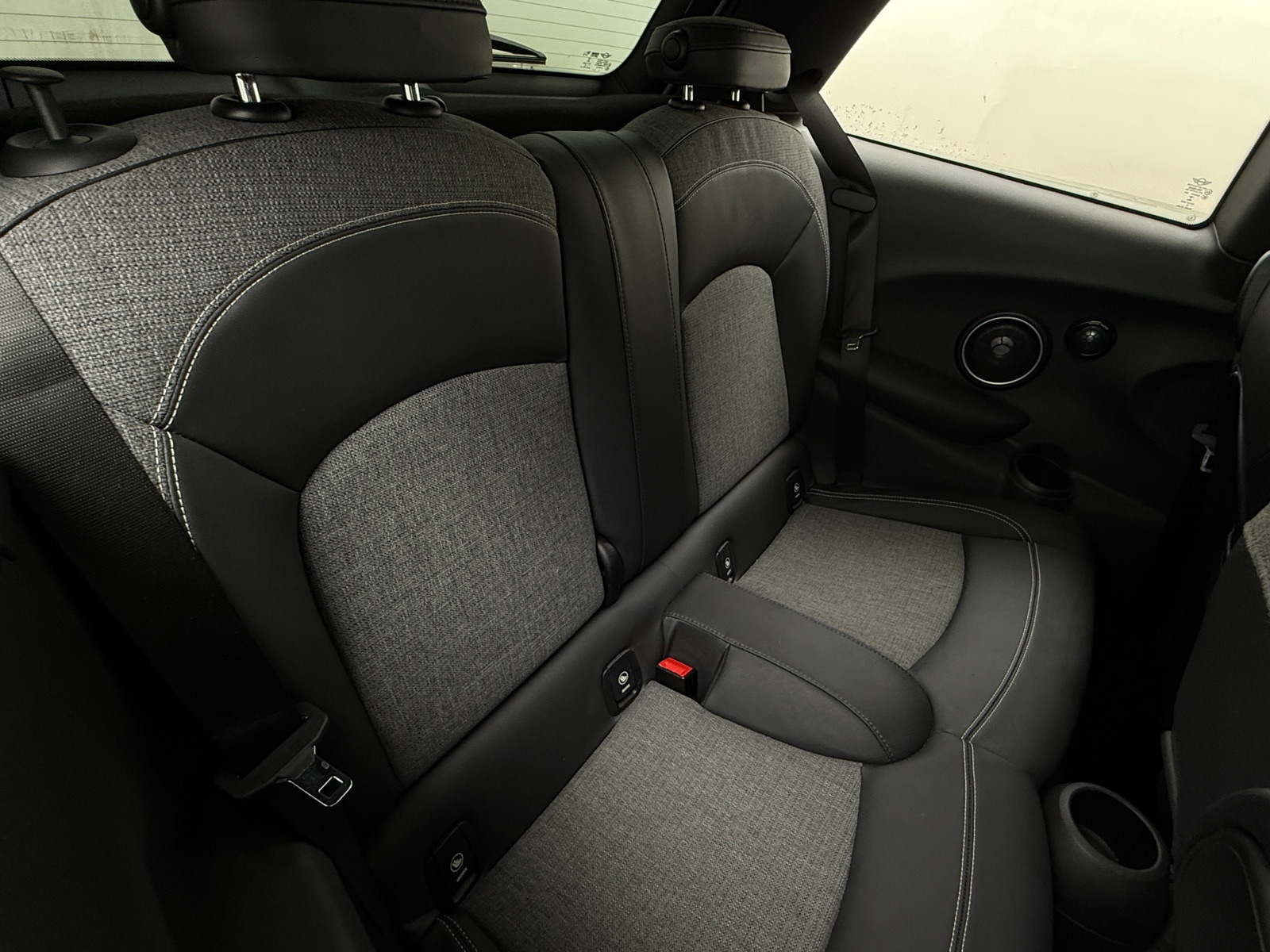 Thumbnail: 2015 MINI Cooper Hardtop - 5