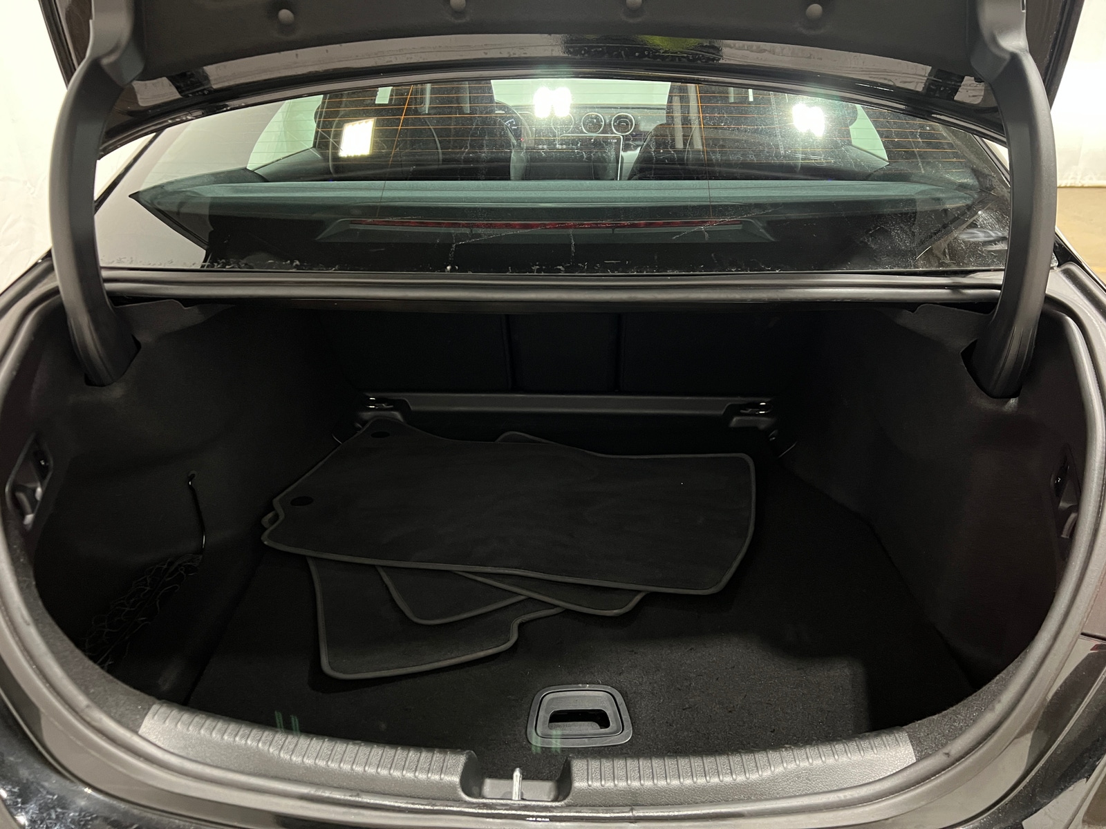 Thumbnail: 2024 Mercedes-Benz C-Class - 6