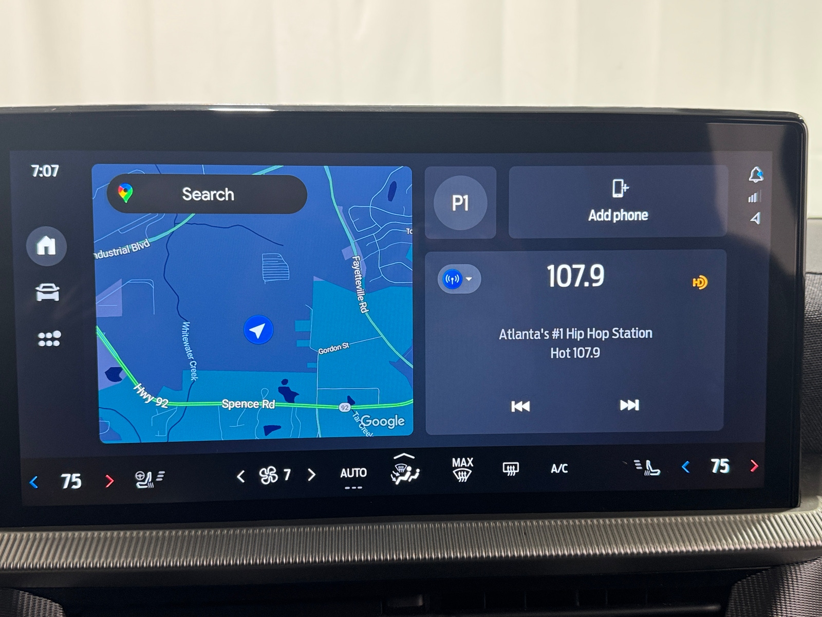 Thumbnail: 2025 Ford Explorer - 4