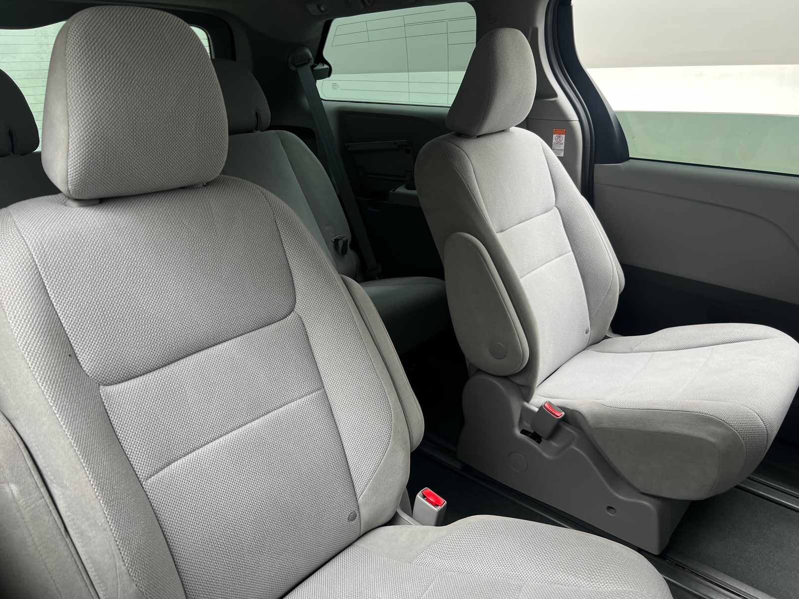 Thumbnail: 2020 Toyota Sienna - 6