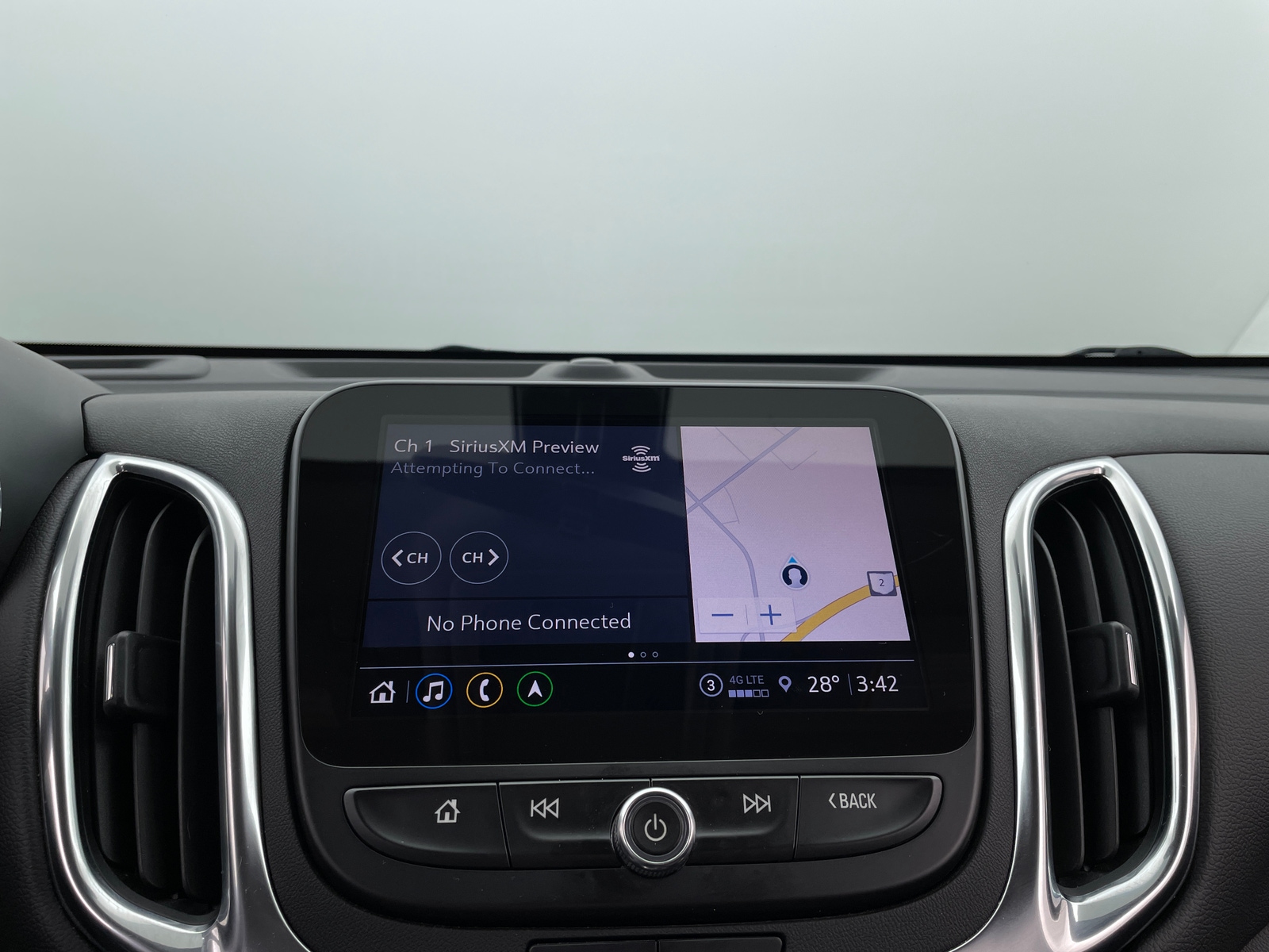 Thumbnail: 2022 Chevrolet Equinox - 4