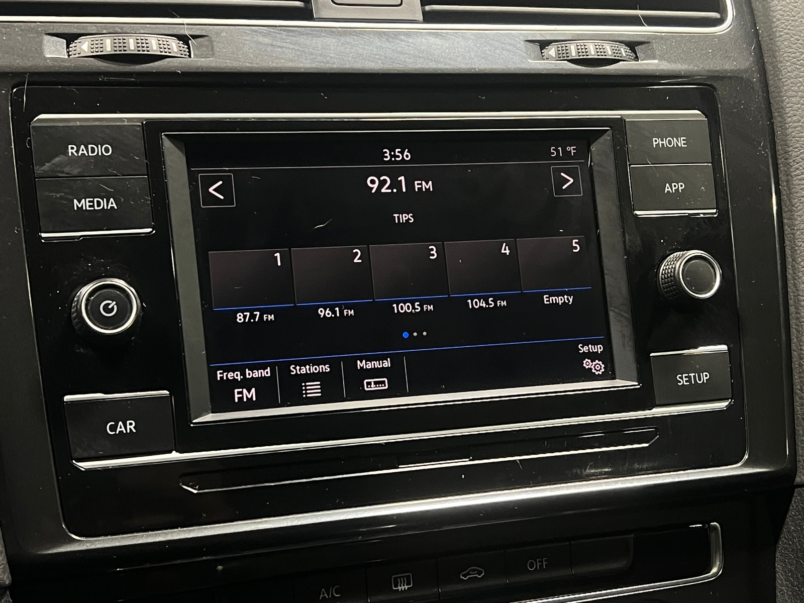 Thumbnail: 2018 Volkswagen Golf - 4