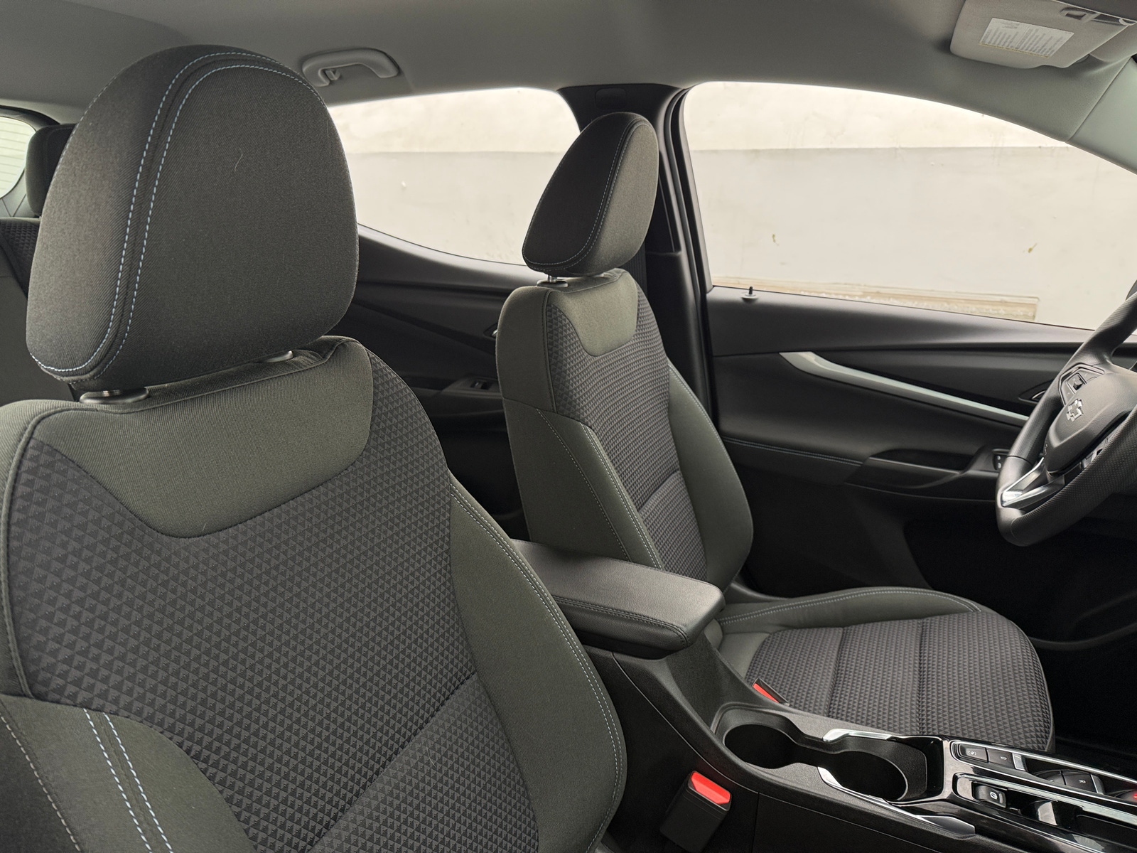 Thumbnail: 2023 Chevrolet Bolt EUV - 2