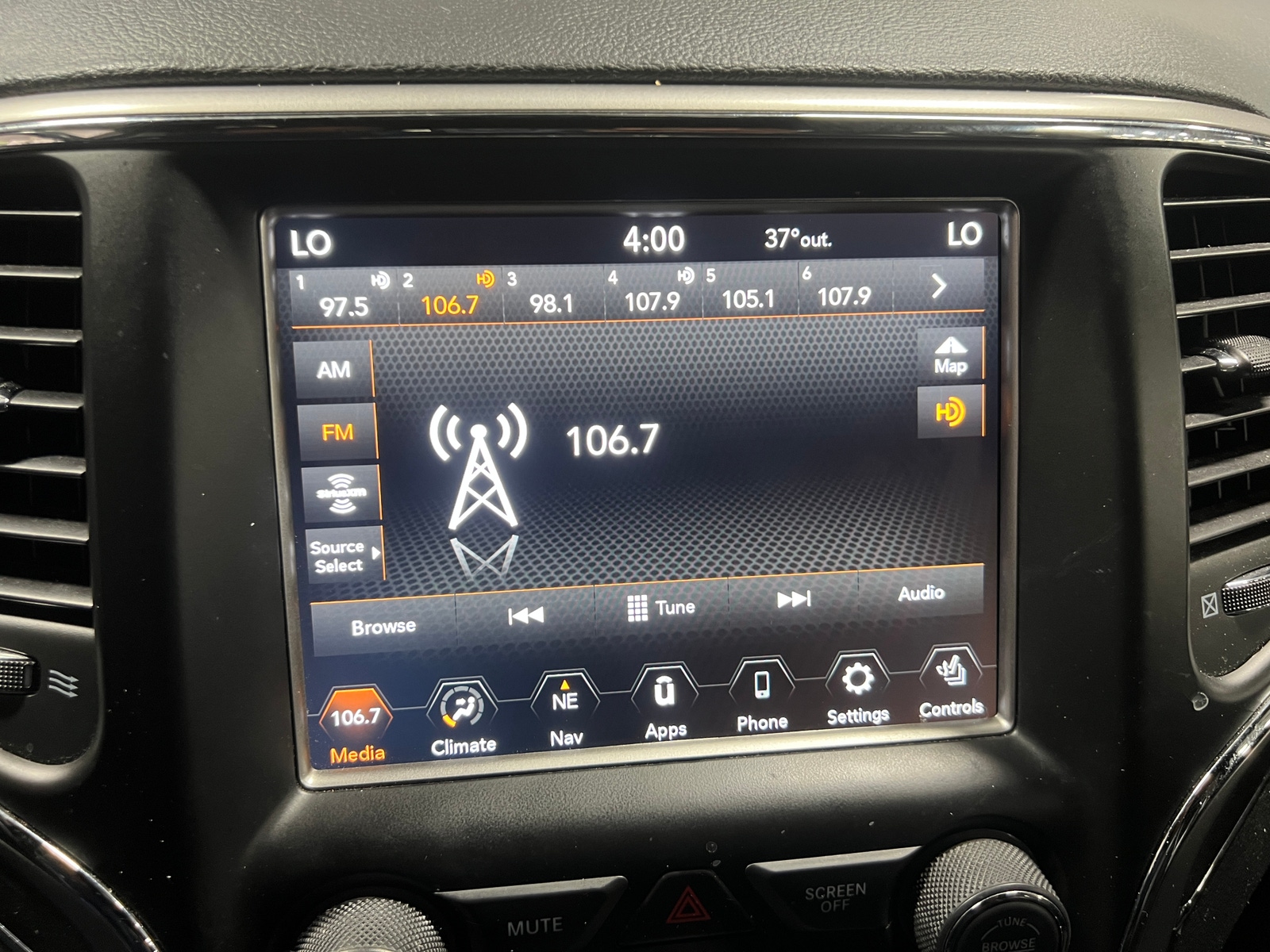 Thumbnail: 2018 Jeep Grand Cherokee - 3