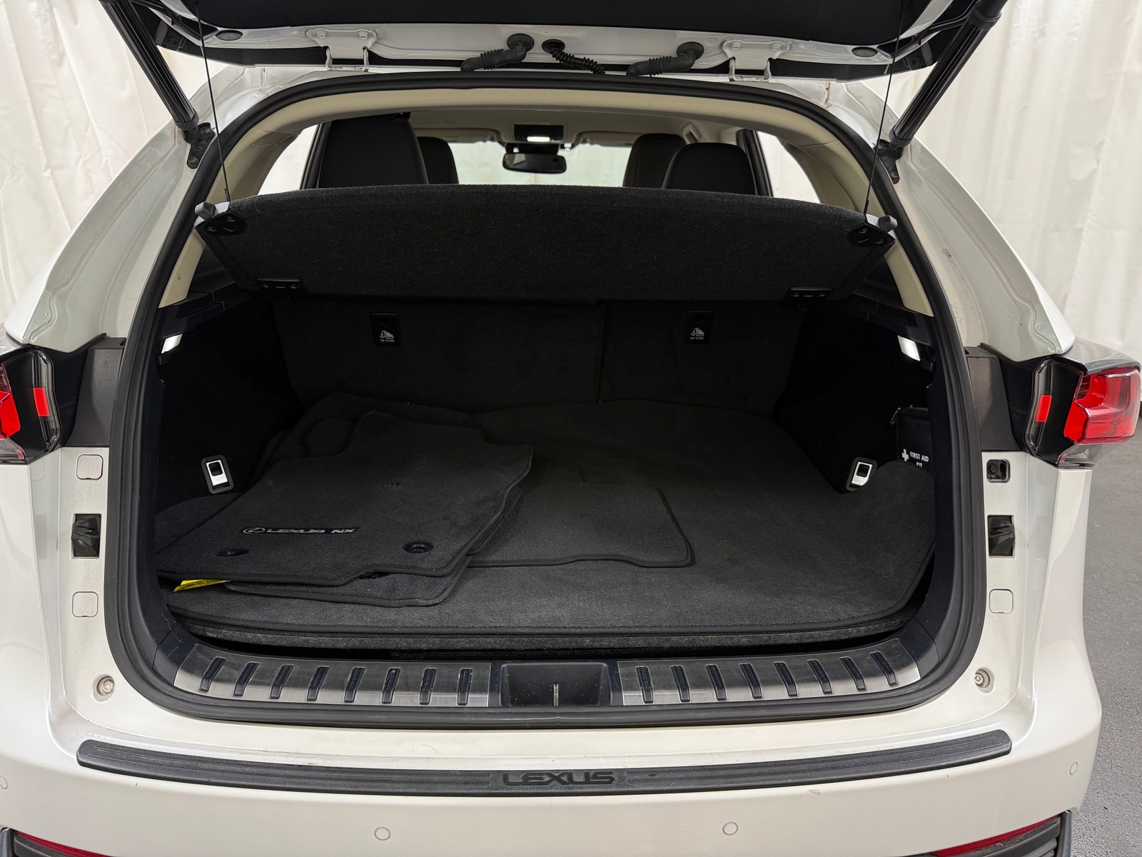 Thumbnail: 2020 Lexus NX - 6