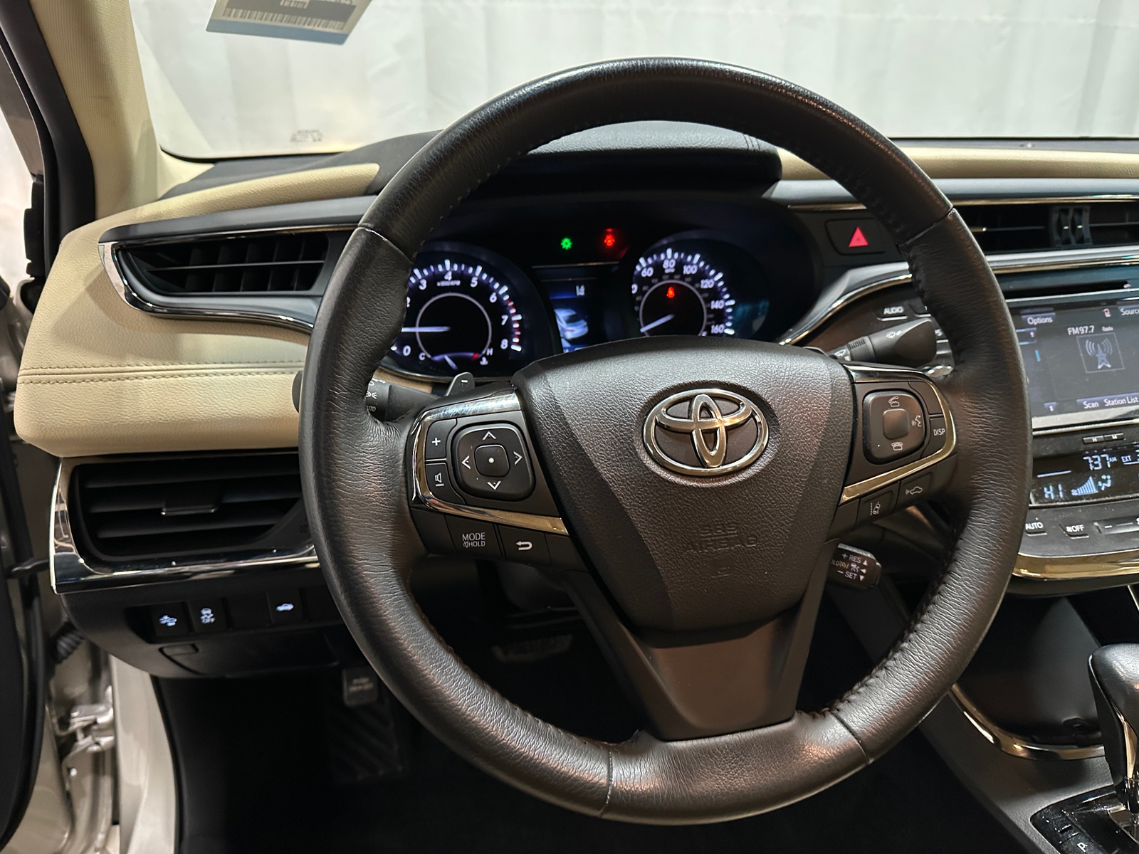 Thumbnail: 2018 Toyota Avalon - 4