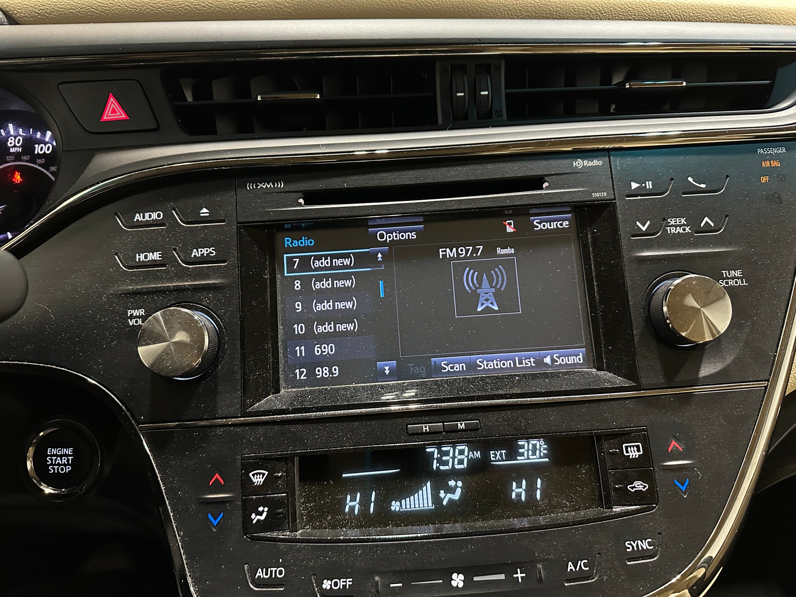 Thumbnail: 2018 Toyota Avalon - 3