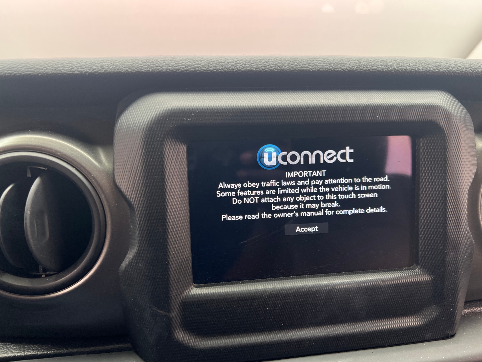 Thumbnail: 2023 Jeep Gladiator - 3