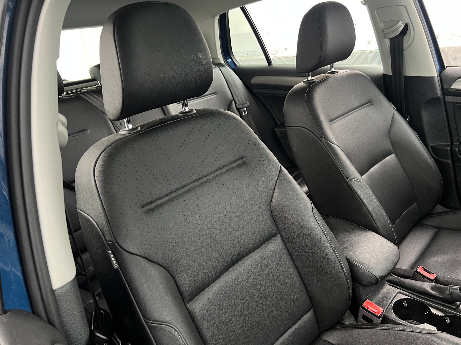 Thumbnail: 2017 Volkswagen Golf - 2