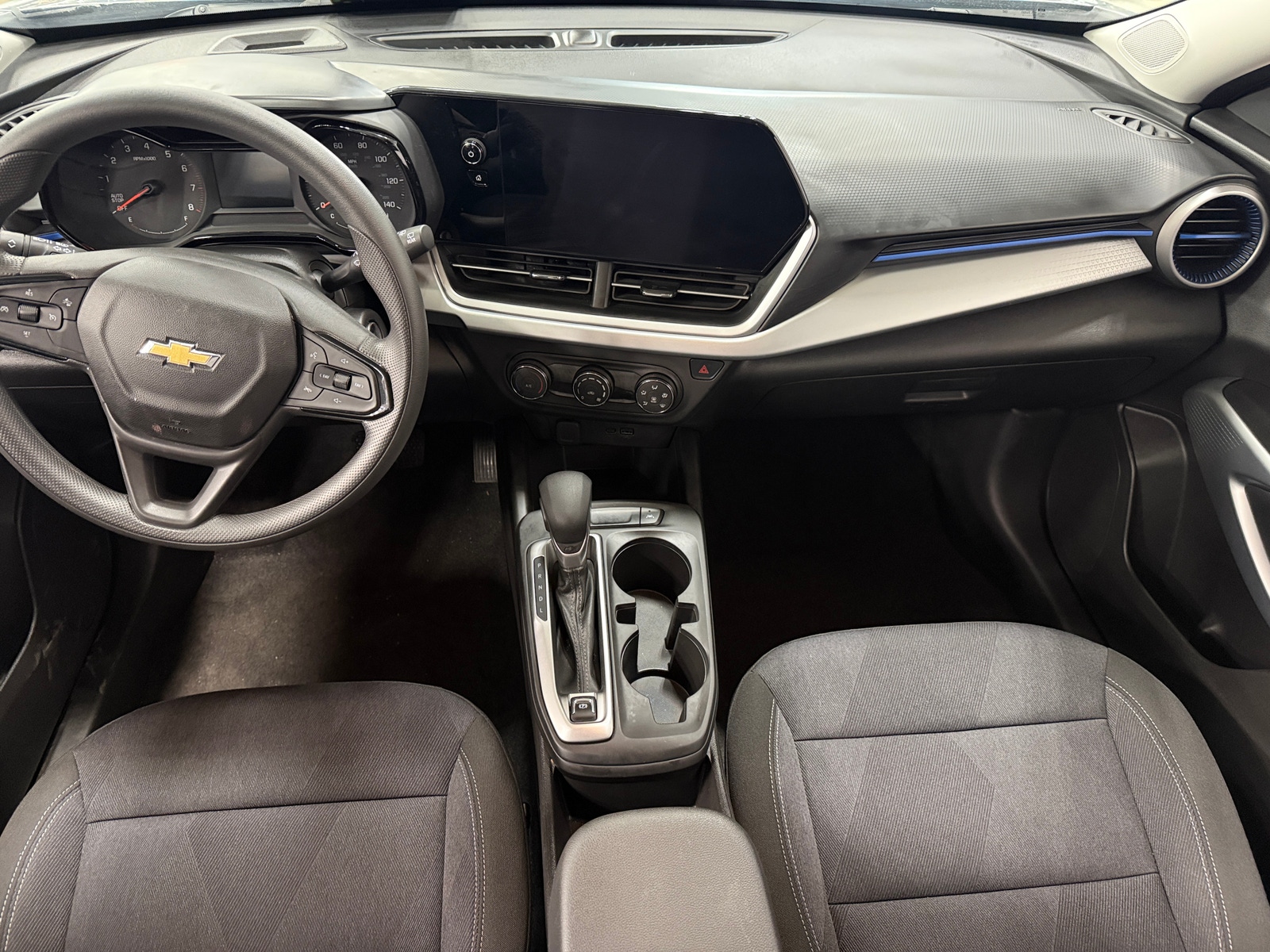 Thumbnail: 2025 Chevrolet Trax - 3