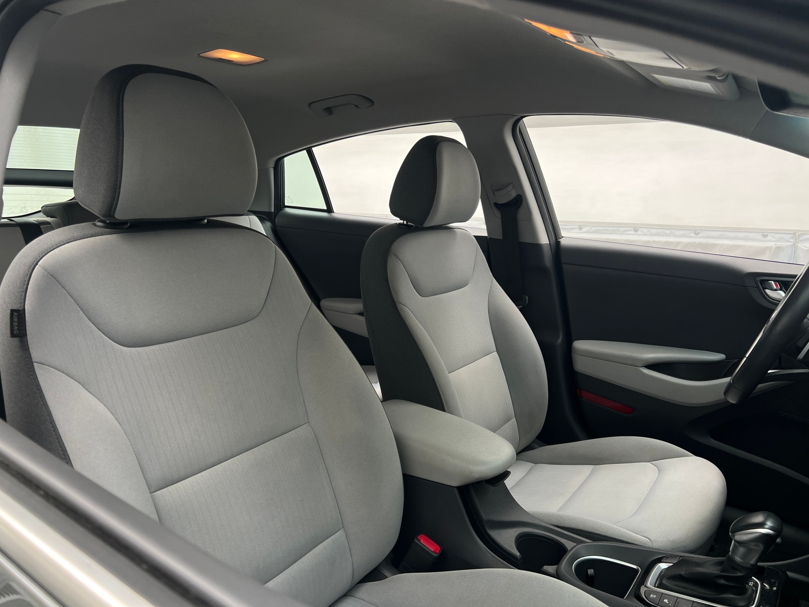 Thumbnail: 2022 Hyundai Ioniq - 2