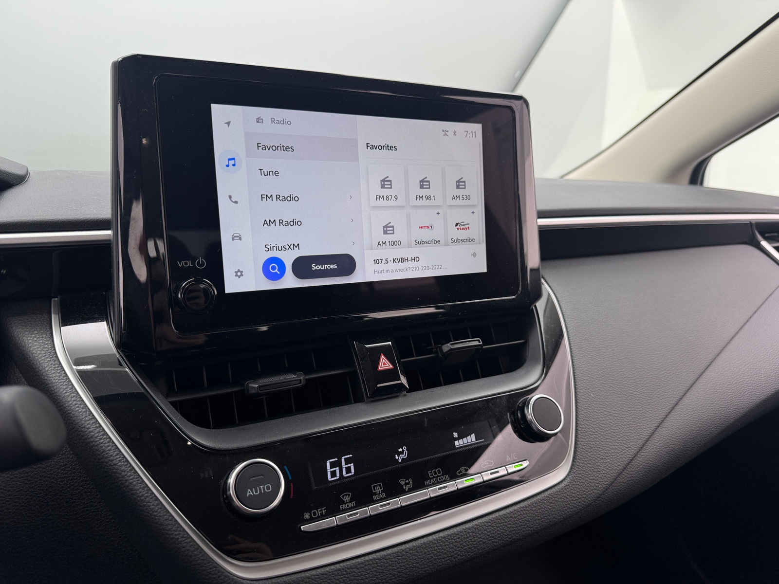 Thumbnail: 2025 Toyota Corolla - 4