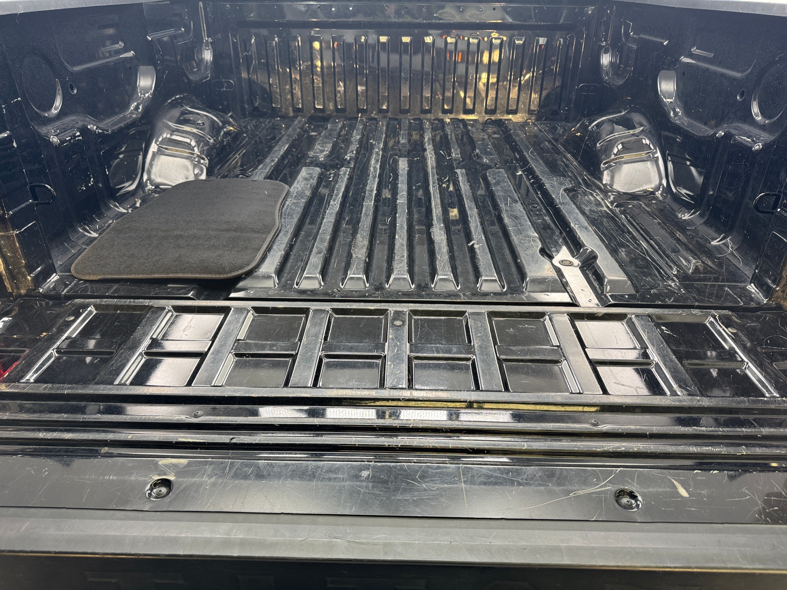 Thumbnail: 2022 Nissan Titan - 7