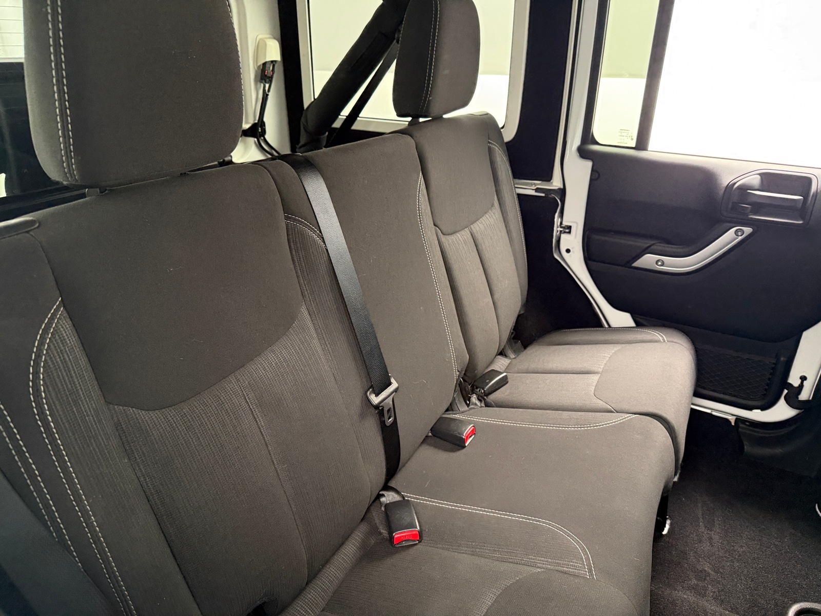 Thumbnail: 2017 Jeep Wrangler - 6