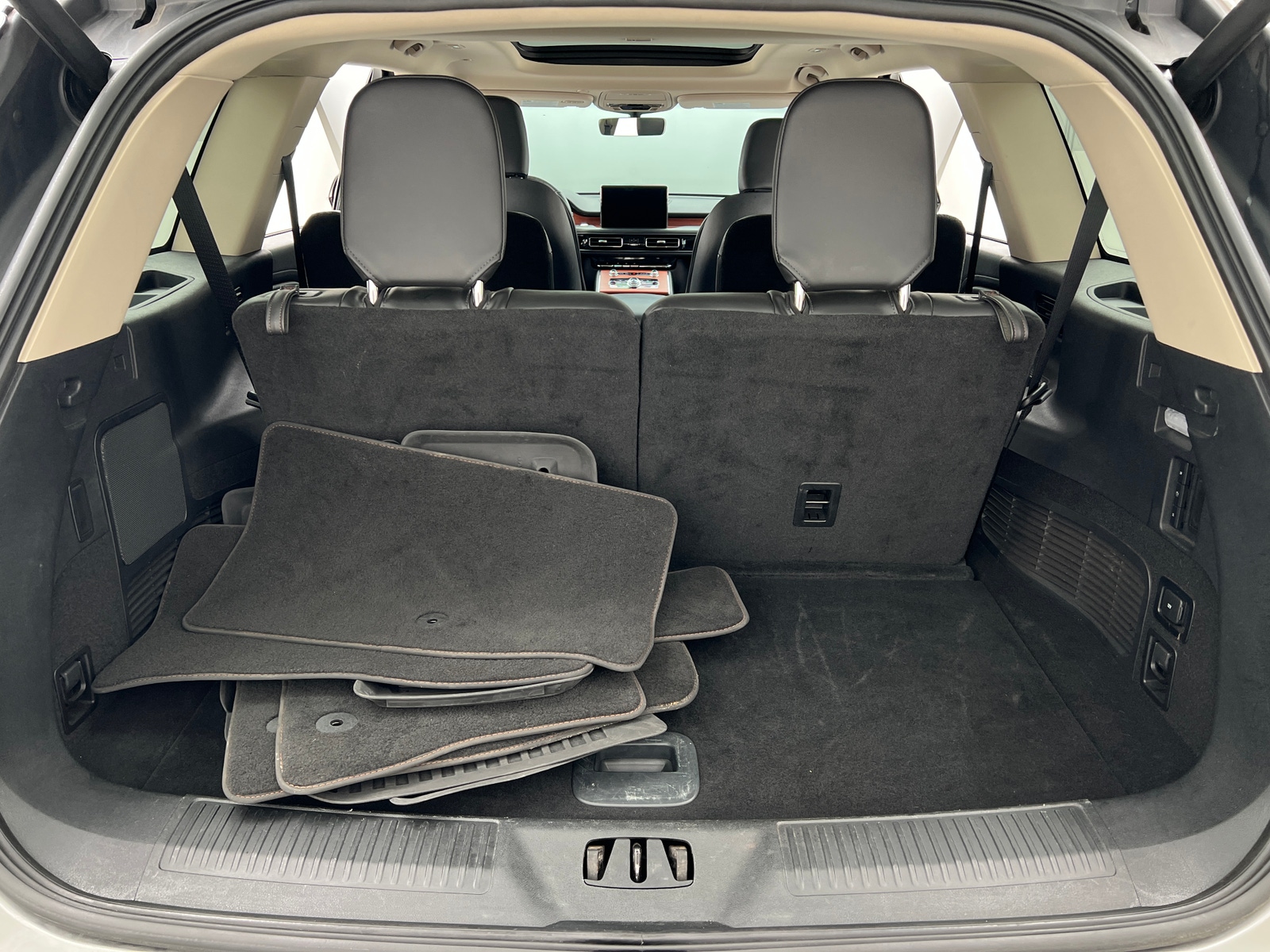 Thumbnail: 2024 Lincoln Aviator - 6