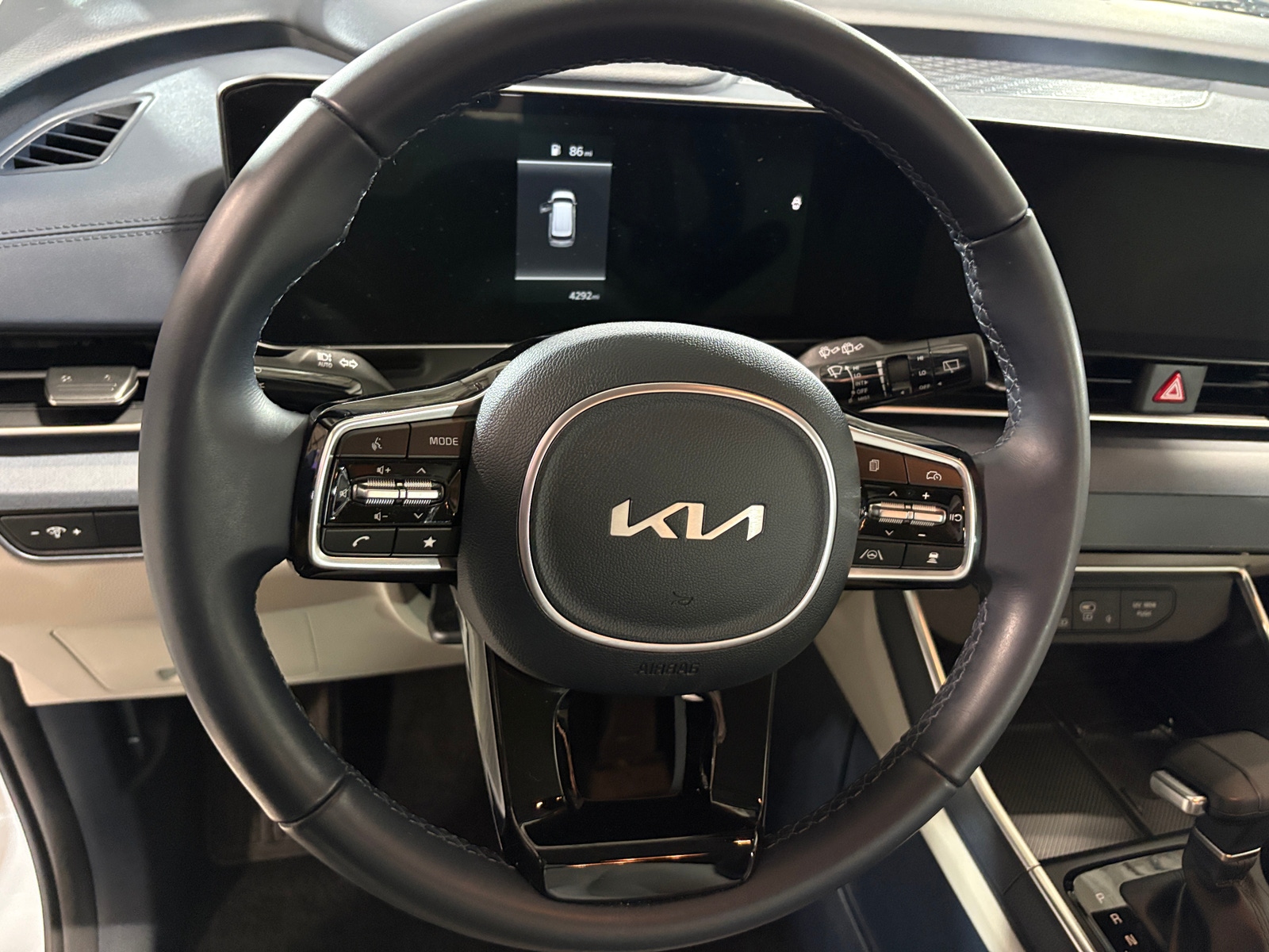 Thumbnail: 2025 Kia Carnival - 4