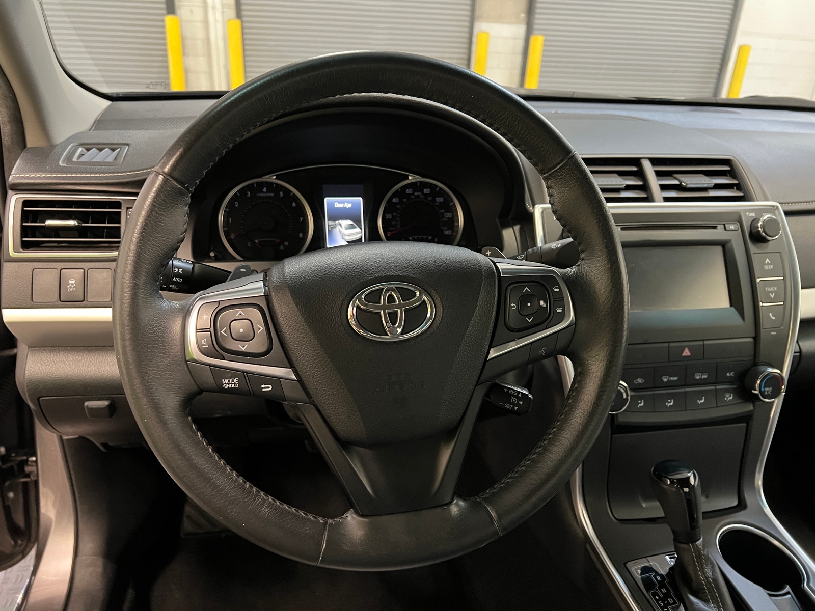 Thumbnail: 2017 Toyota Camry - 5