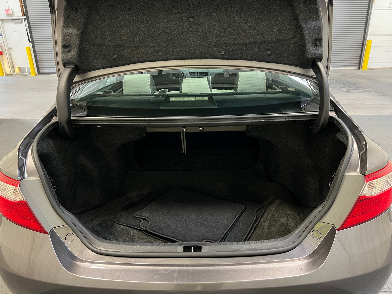 Thumbnail: 2017 Toyota Camry - 7