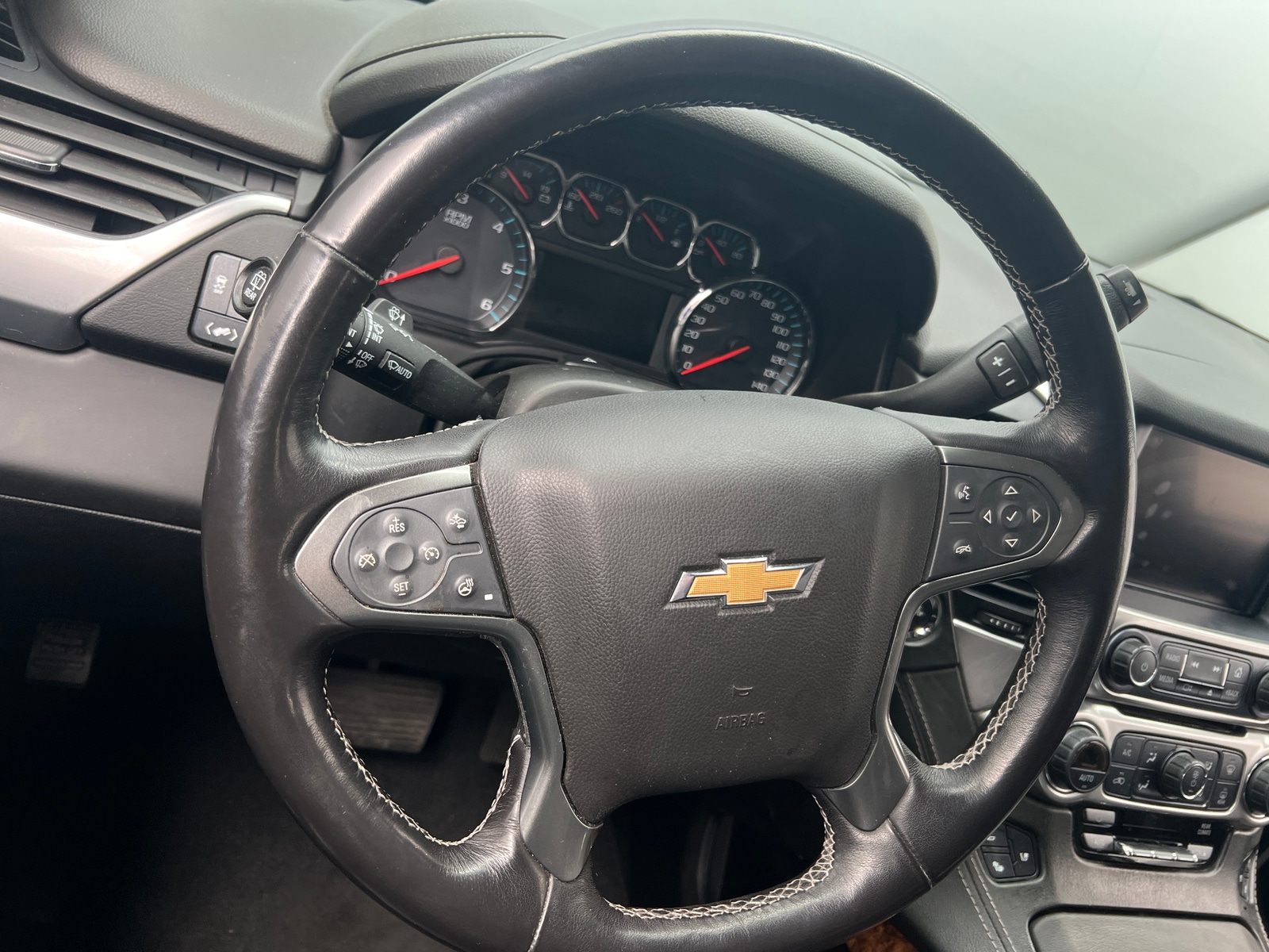 Thumbnail: 2020 Chevrolet Suburban - 4