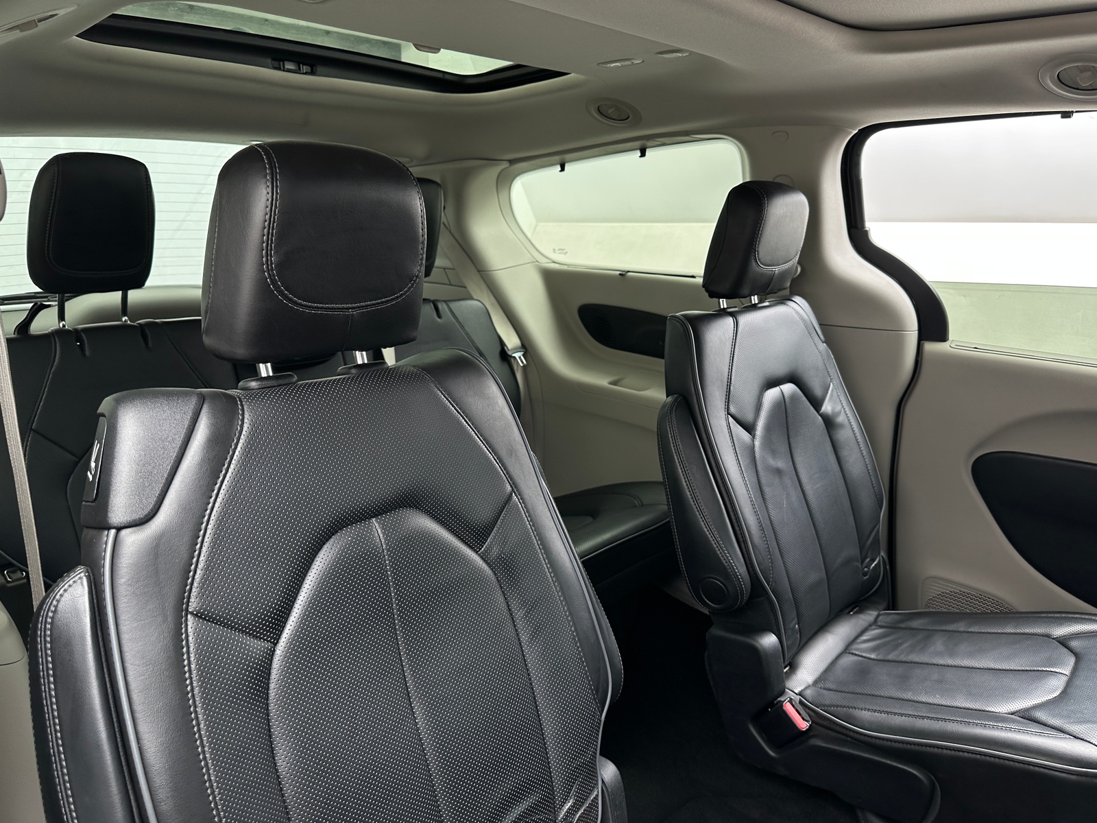 Thumbnail: 2020 Chrysler Pacifica - 5