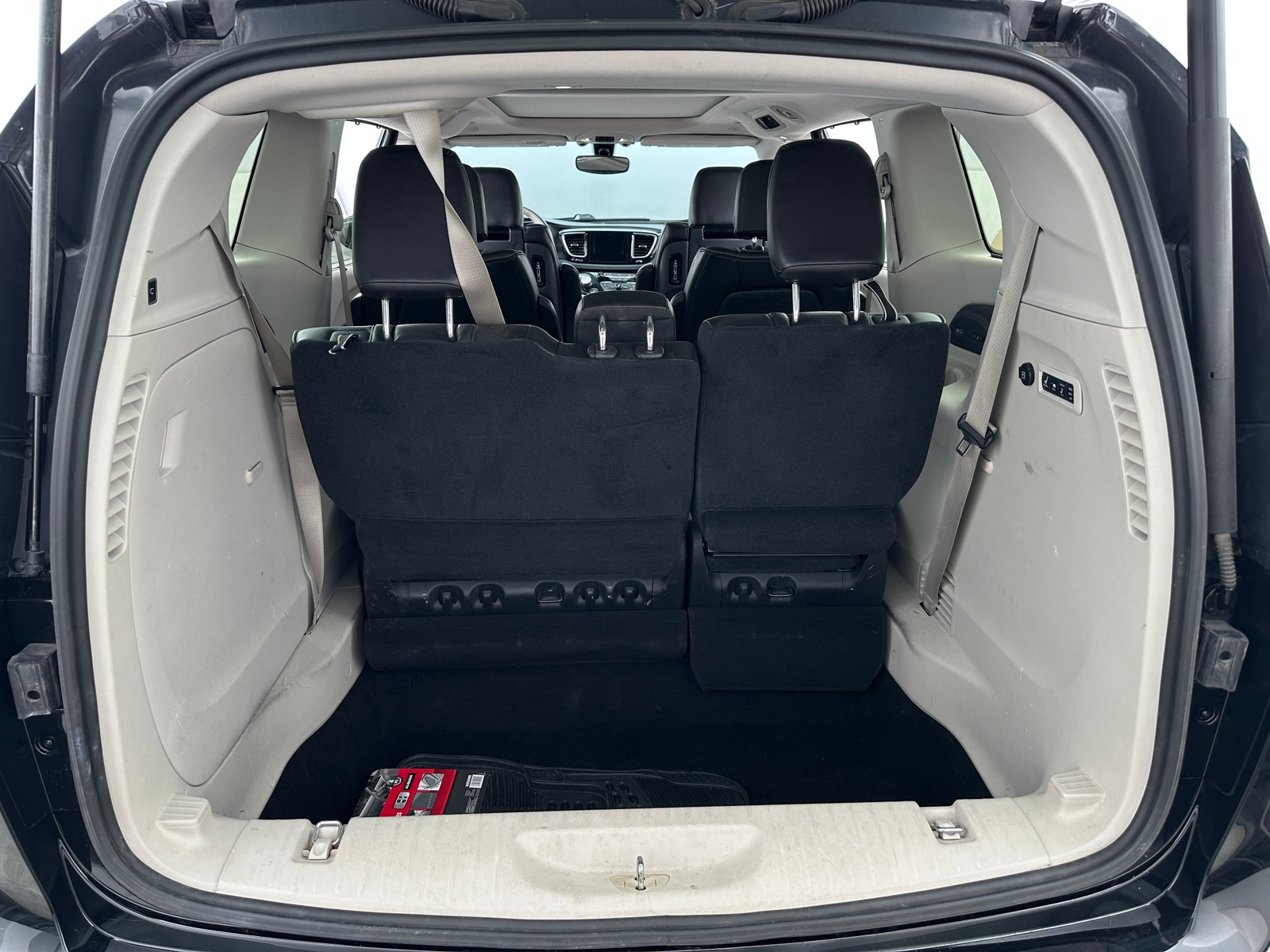 Thumbnail: 2020 Chrysler Pacifica - 6