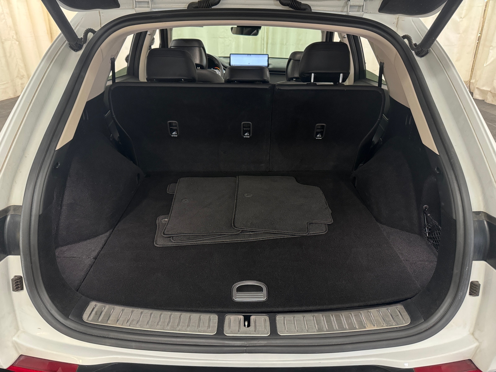 Thumbnail: 2025 Genesis GV70 - 6