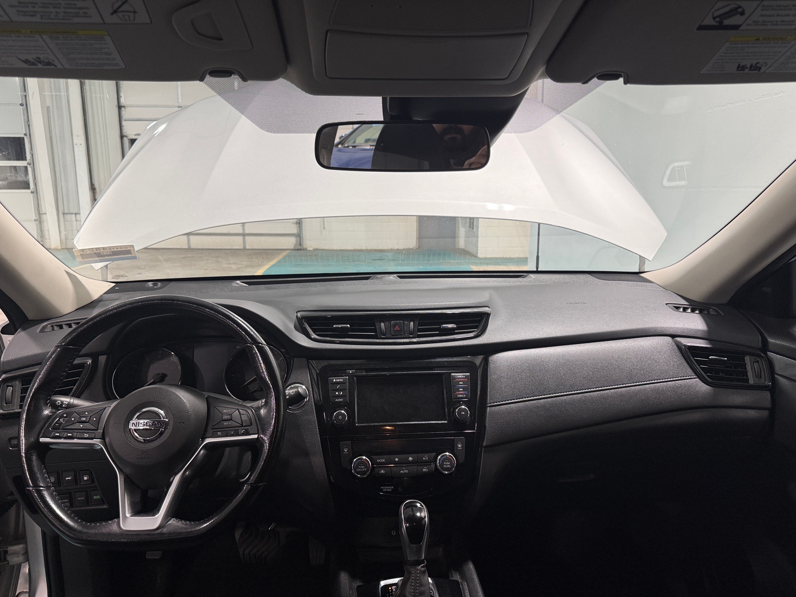 Thumbnail: 2020 Nissan Rogue - 3