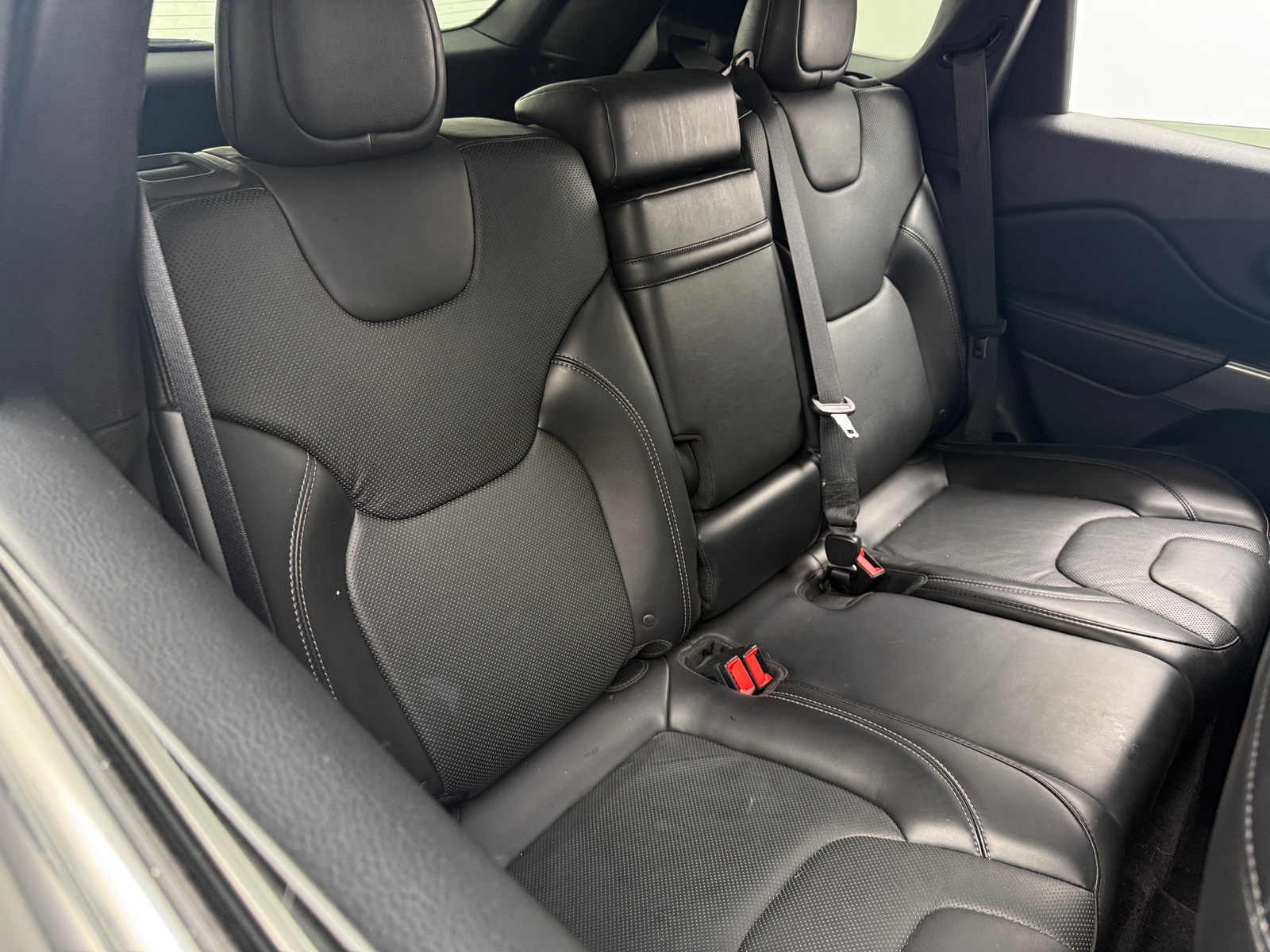 Thumbnail: 2019 Jeep Cherokee - 5