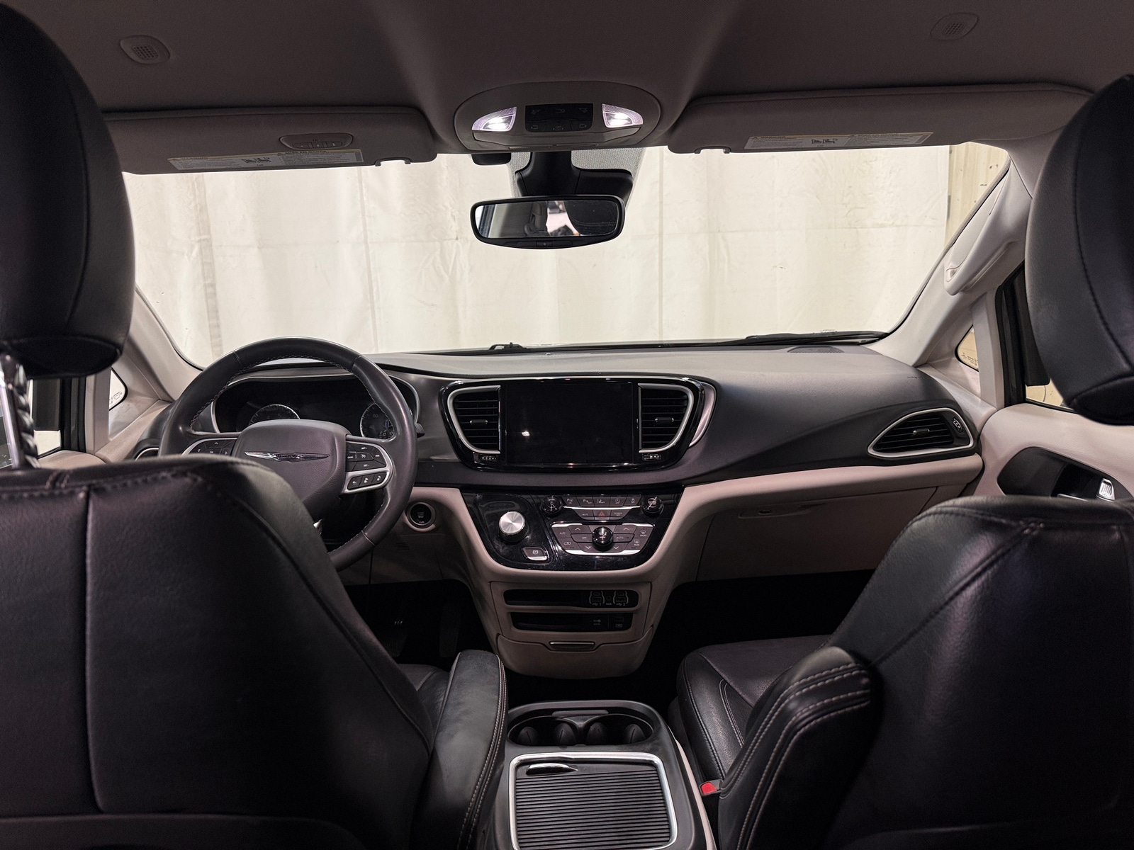 Thumbnail: 2022 Chrysler Pacifica - 2