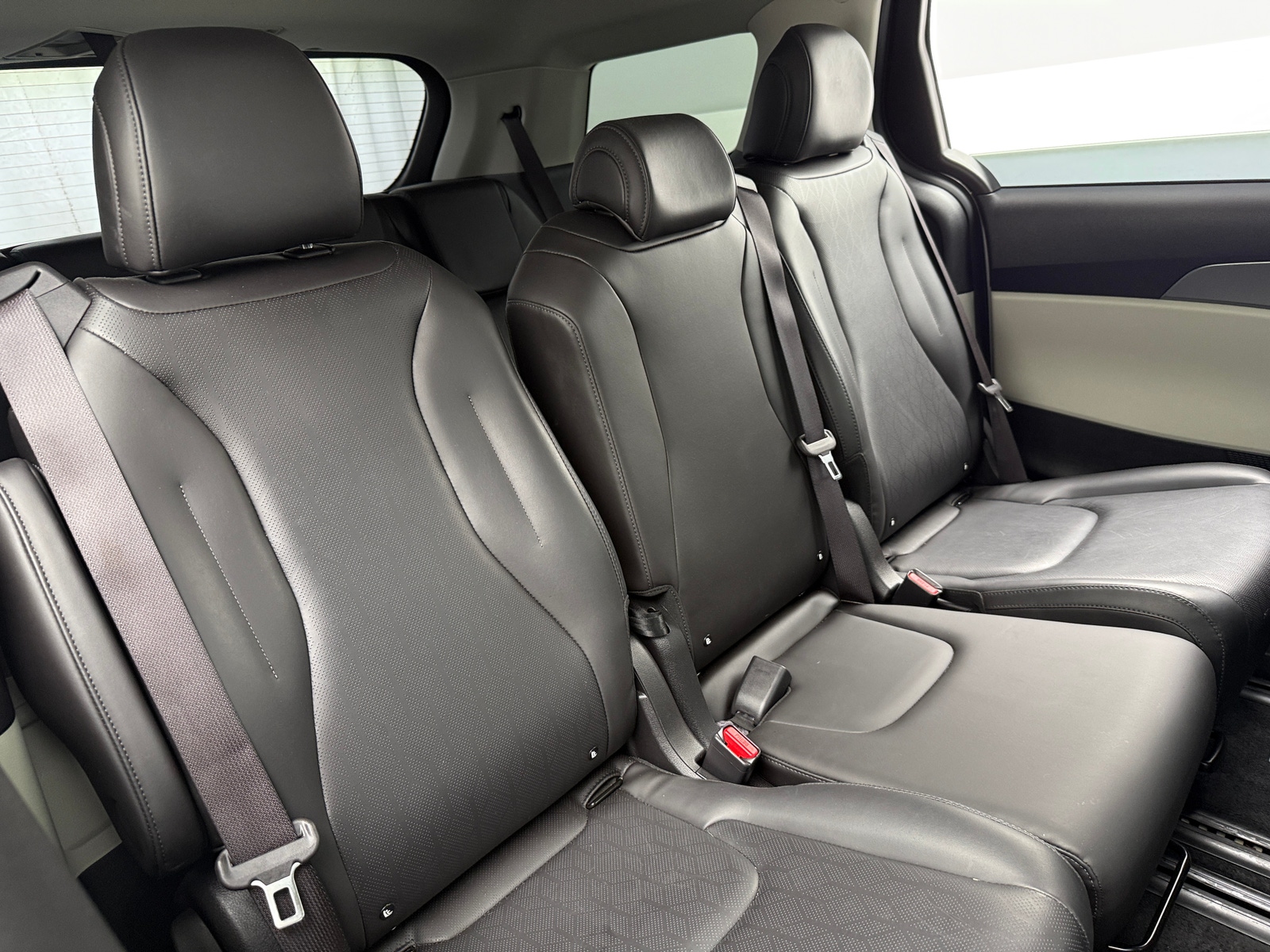 Thumbnail: 2022 Kia Carnival - 5