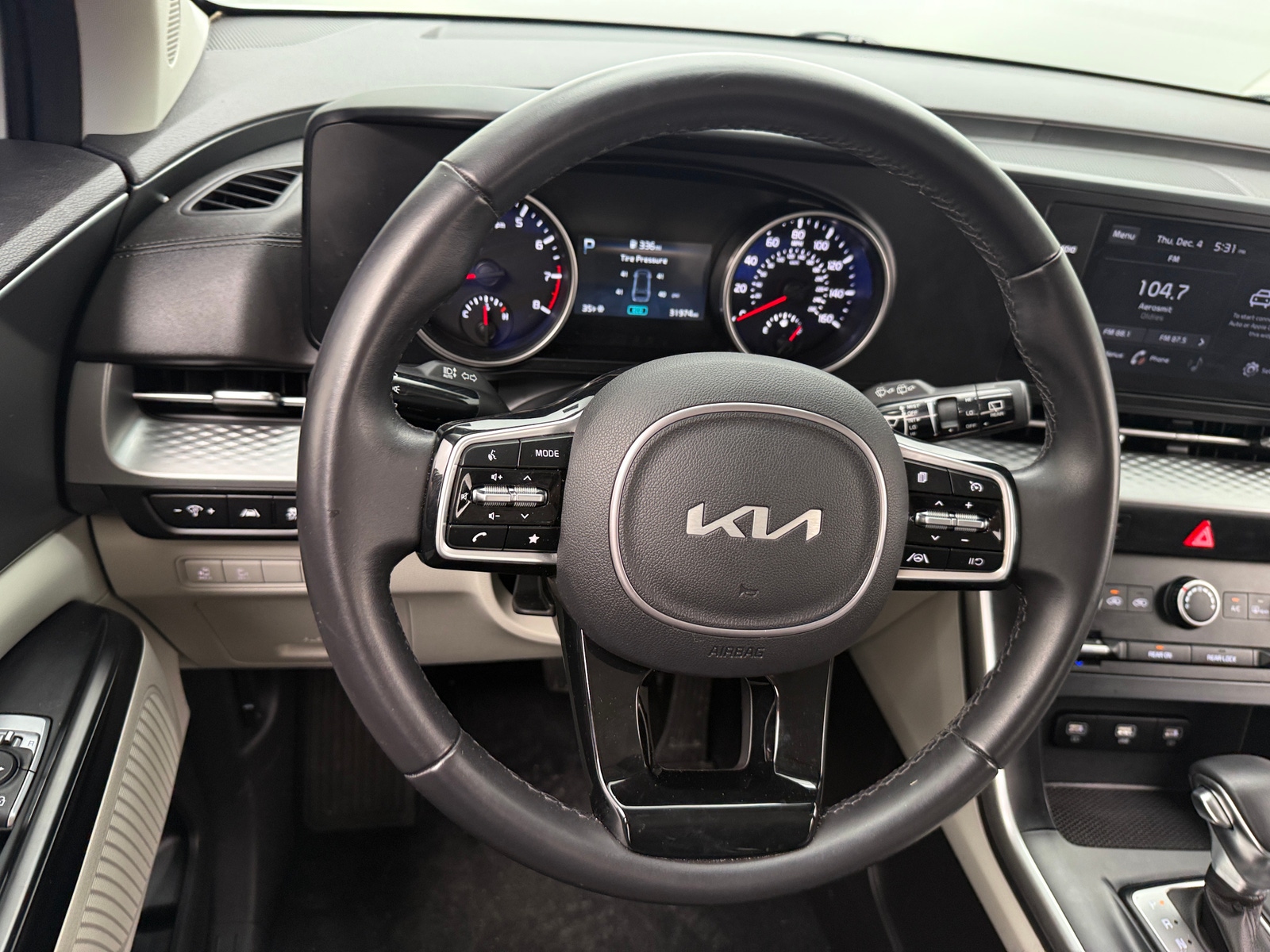 Thumbnail: 2022 Kia Carnival - 4