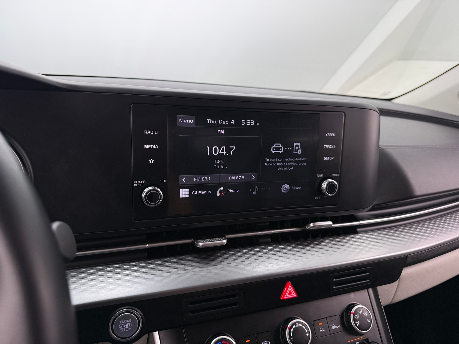 Thumbnail: 2022 Kia Carnival - 3