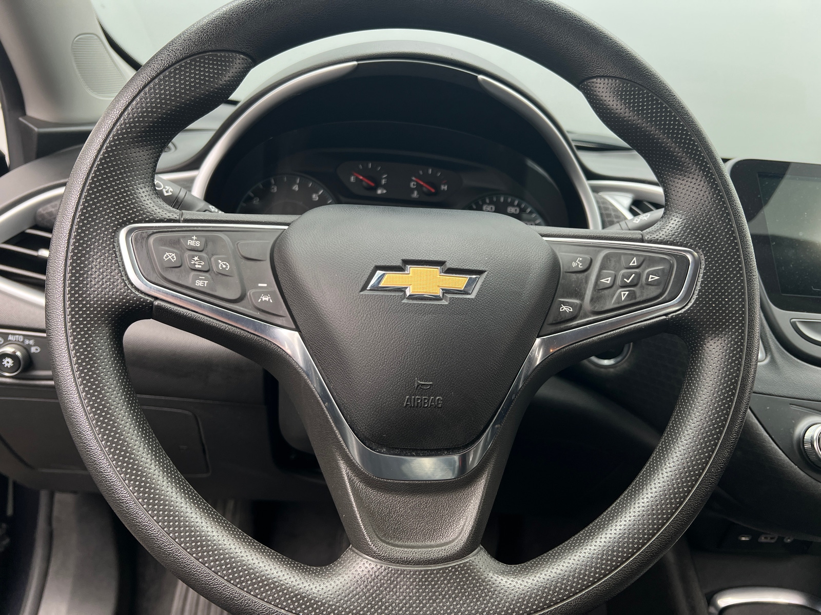 Thumbnail: 2023 Chevrolet Malibu - 5