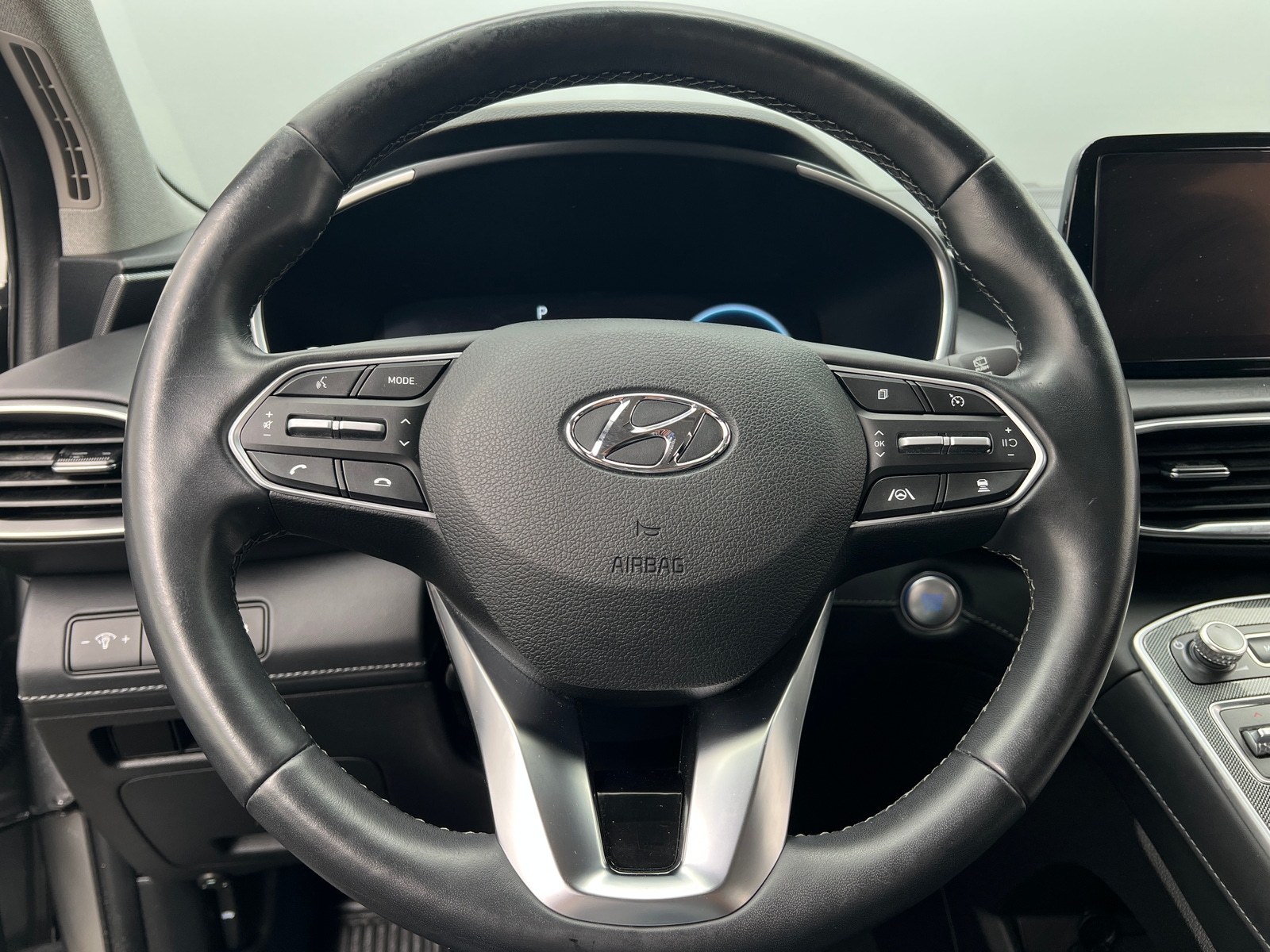 Thumbnail: 2022 Hyundai Santa Fe - 4