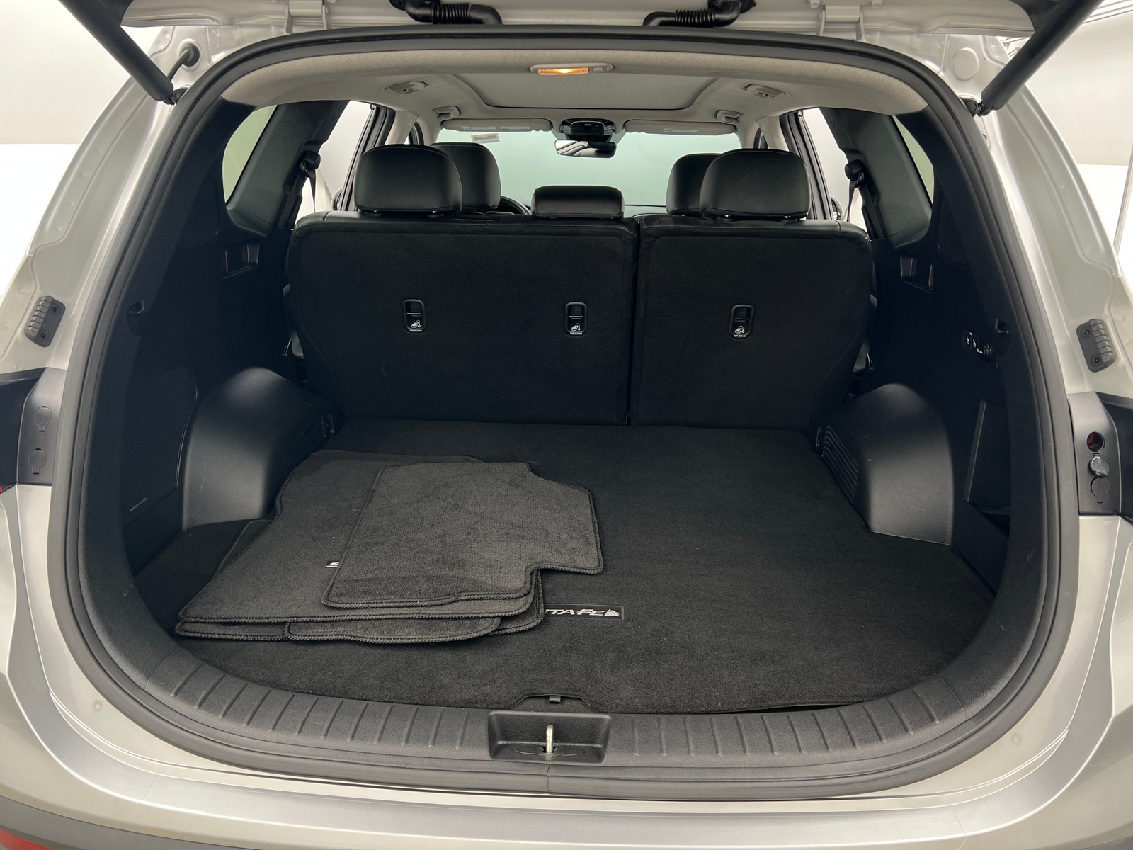 Thumbnail: 2022 Hyundai Santa Fe - 6