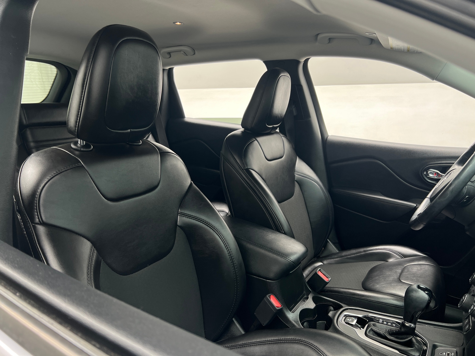 Thumbnail: 2019 Jeep Cherokee - 2